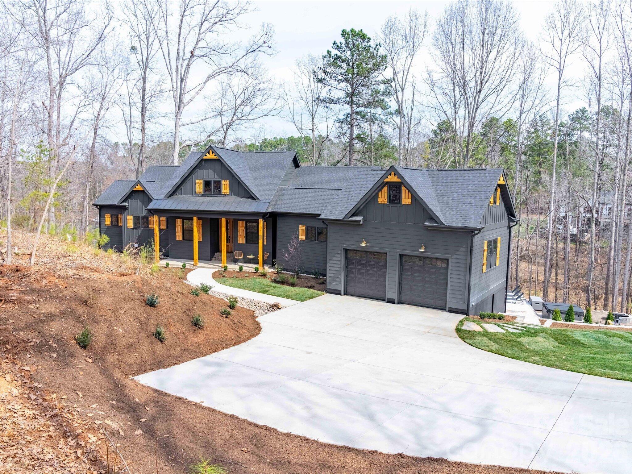 562 Normandy Road — Mooresville