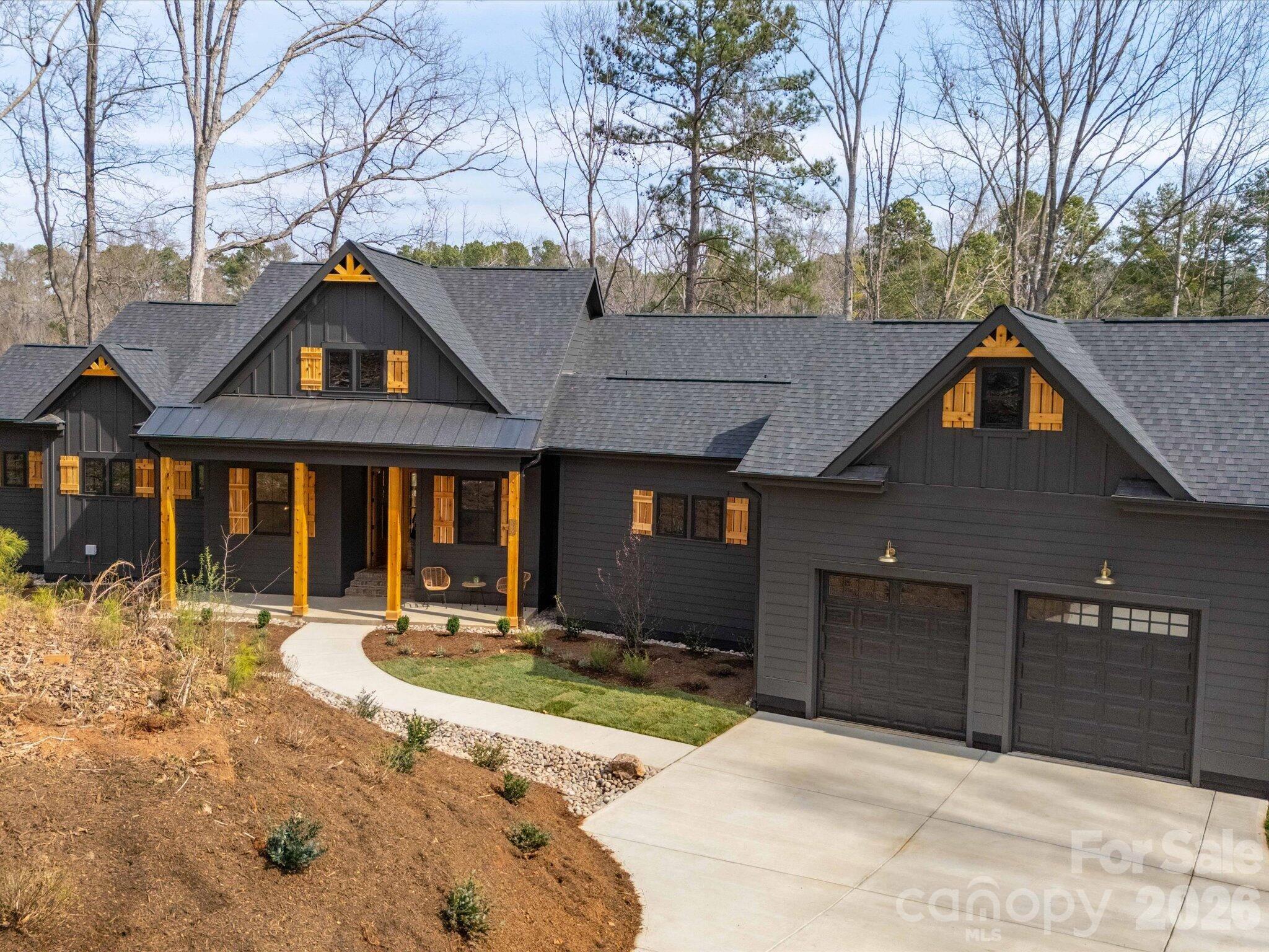 562 Normandy Road — Mooresville
