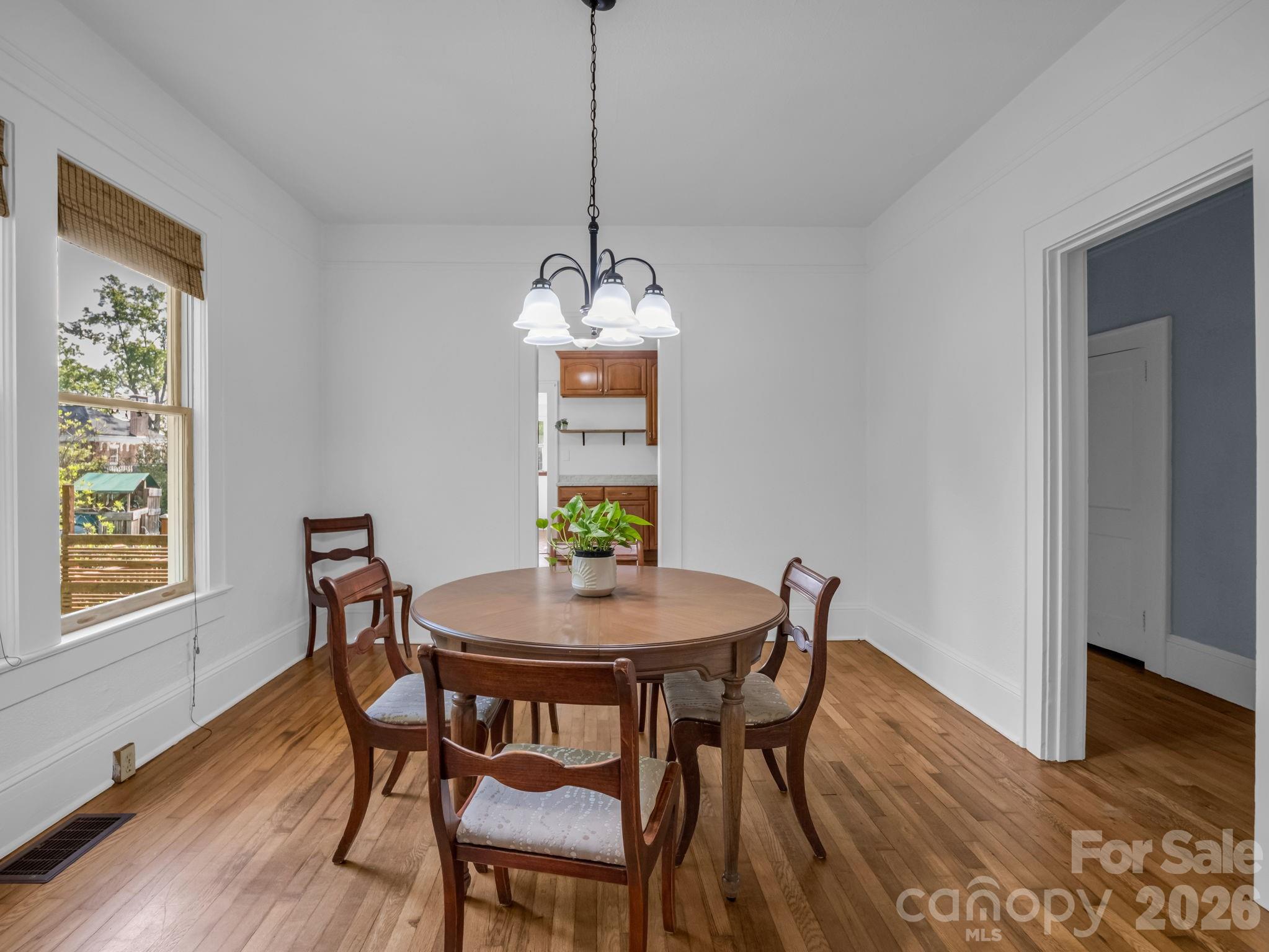 1534 Kensington Road — Hendersonville