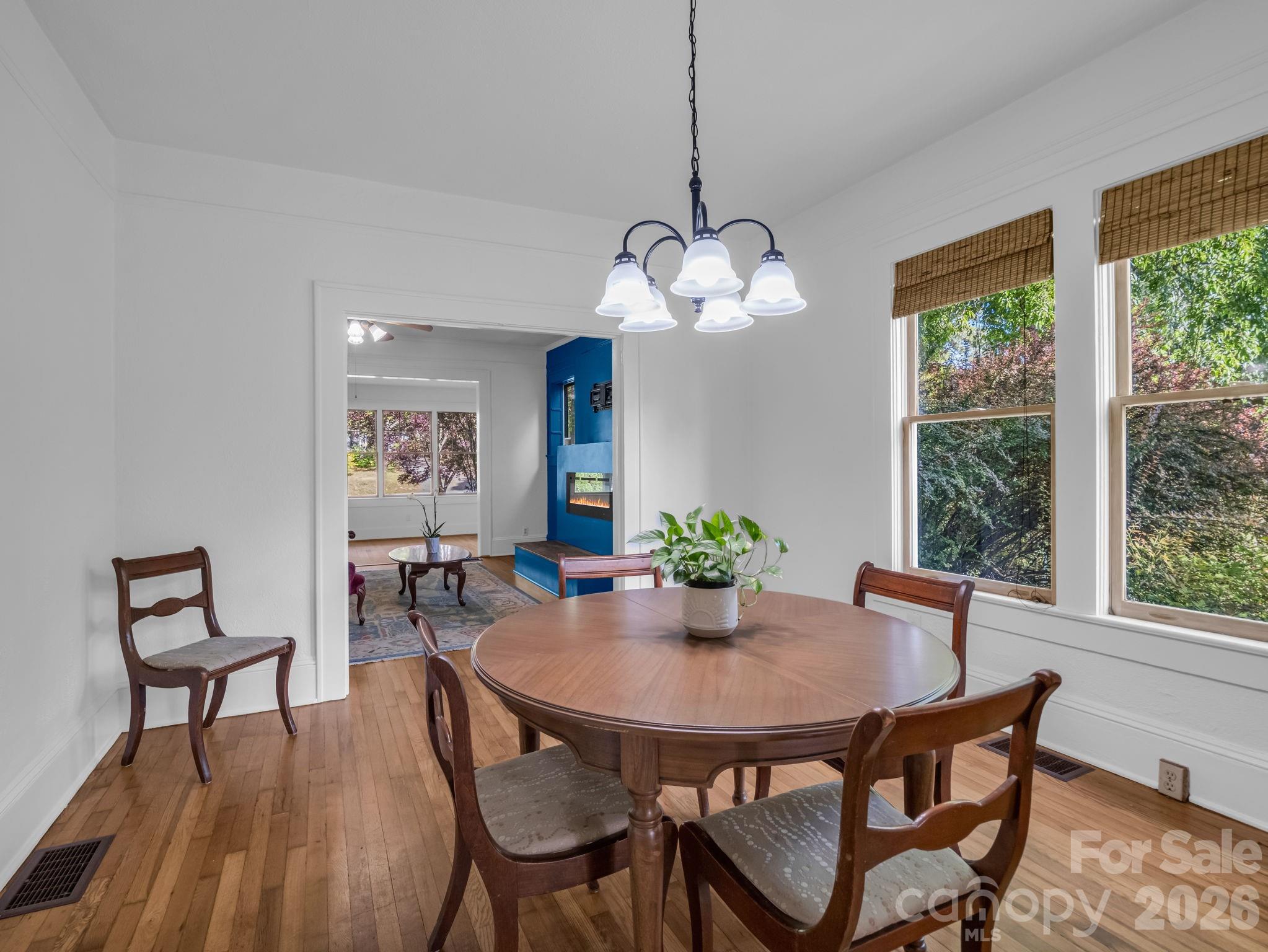 1534 Kensington Road — Hendersonville