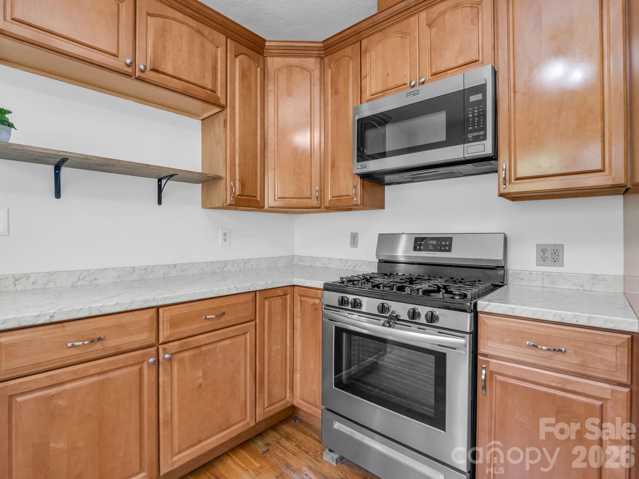 1534 Kensington Road — Hendersonville