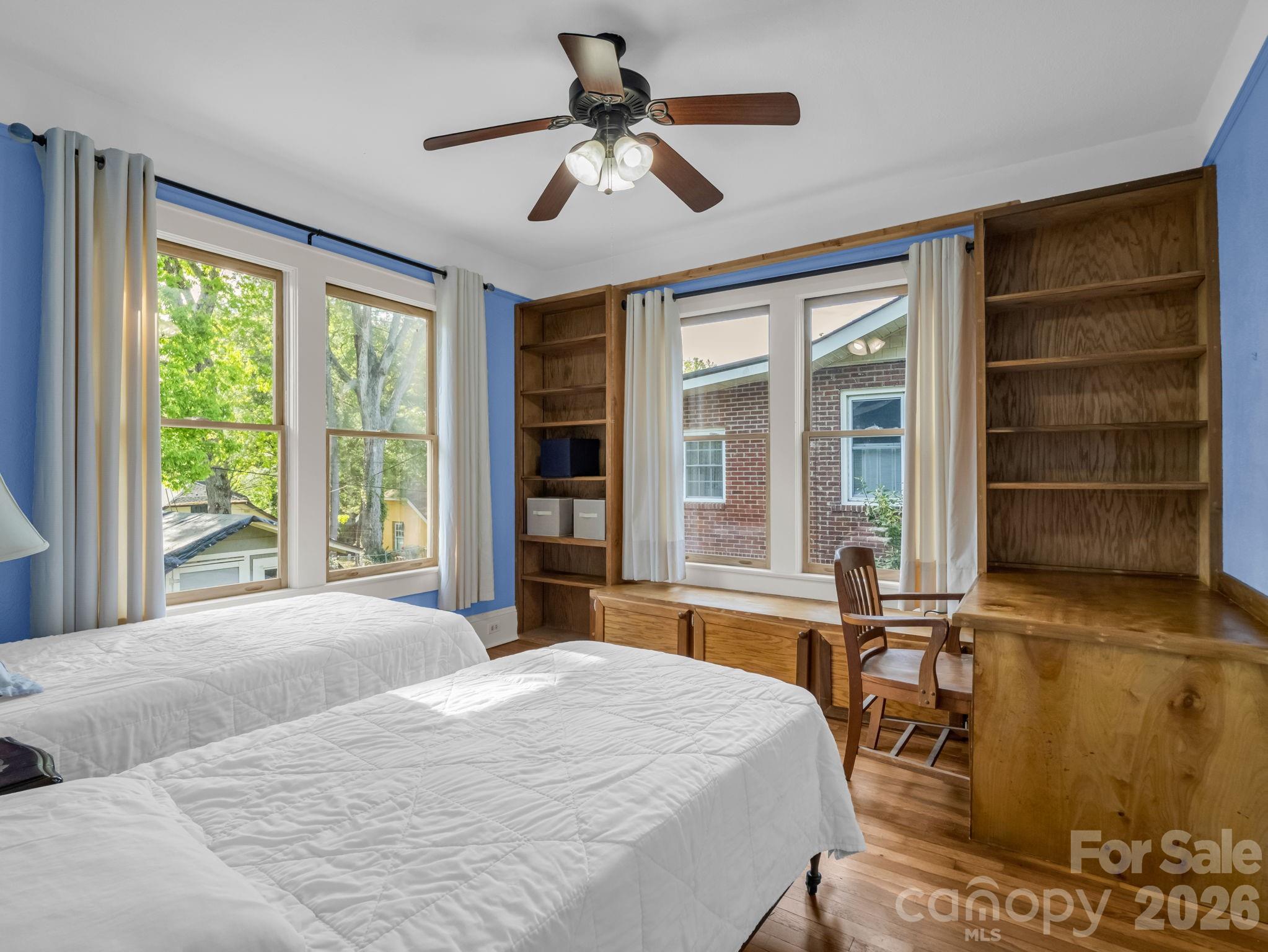 1534 Kensington Road — Hendersonville