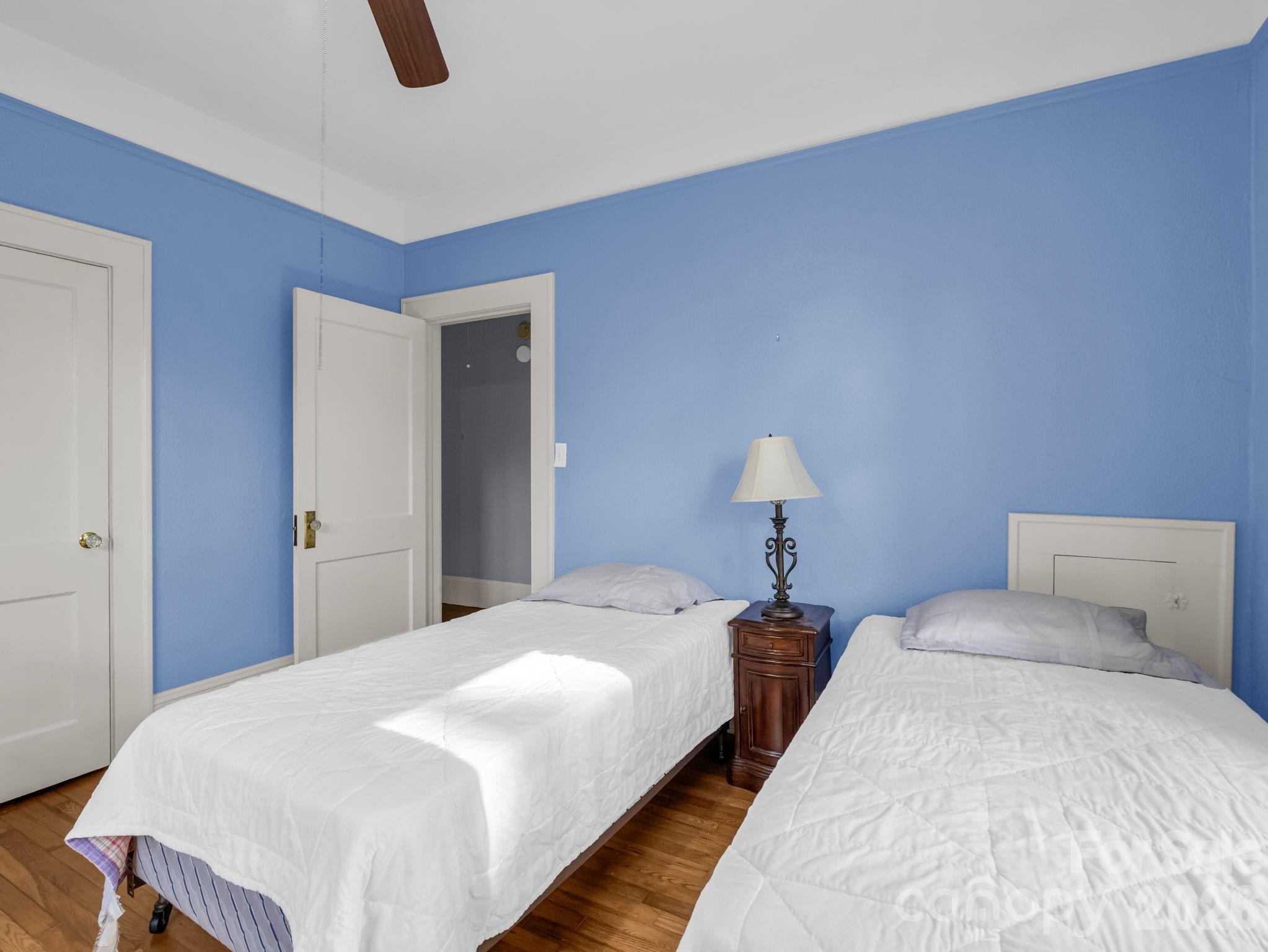 1534 Kensington Road — Hendersonville