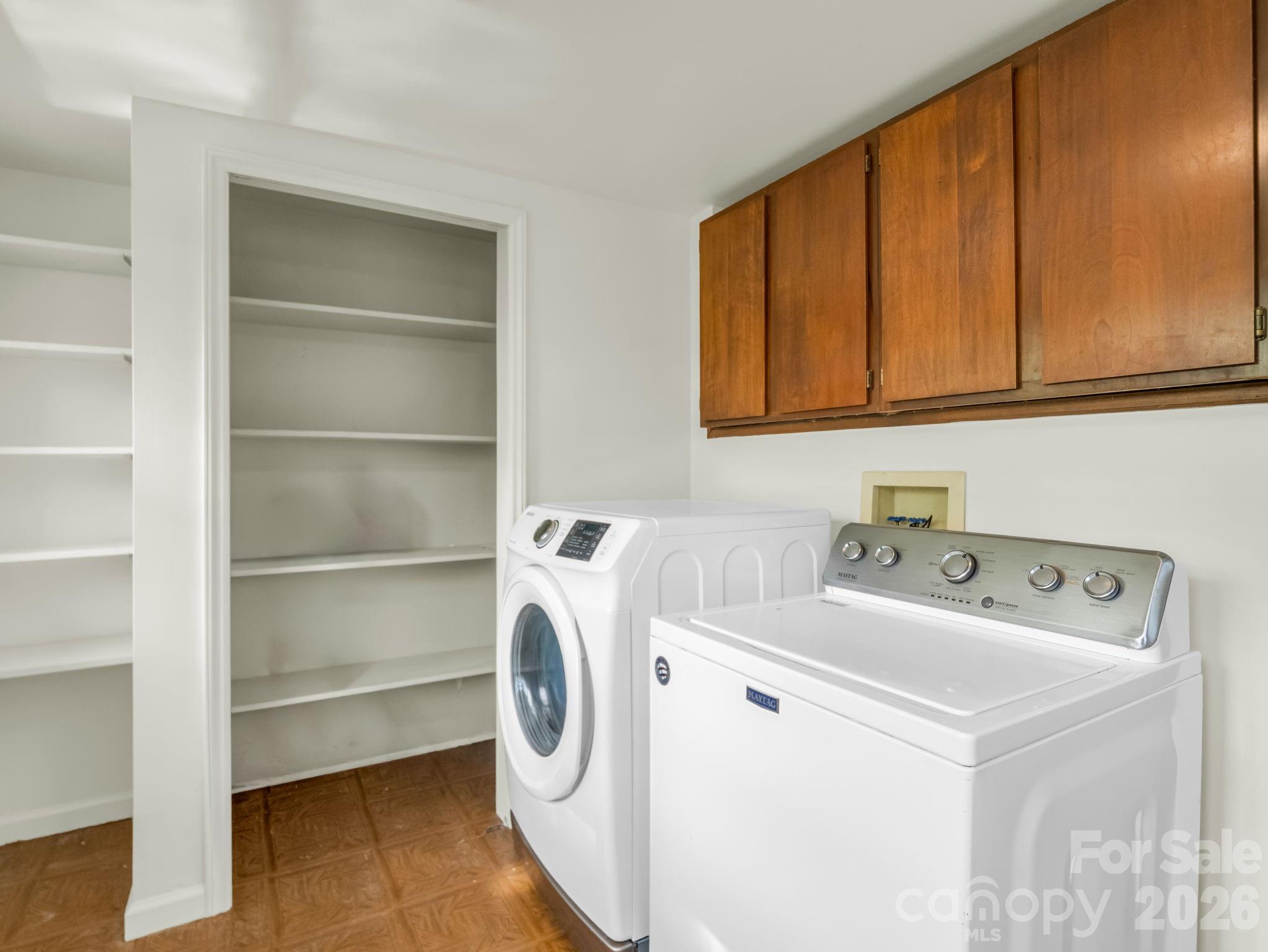 1534 Kensington Road — Hendersonville
