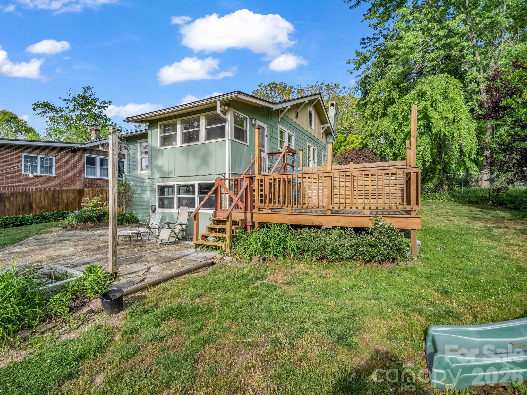 1534 Kensington Road — Hendersonville