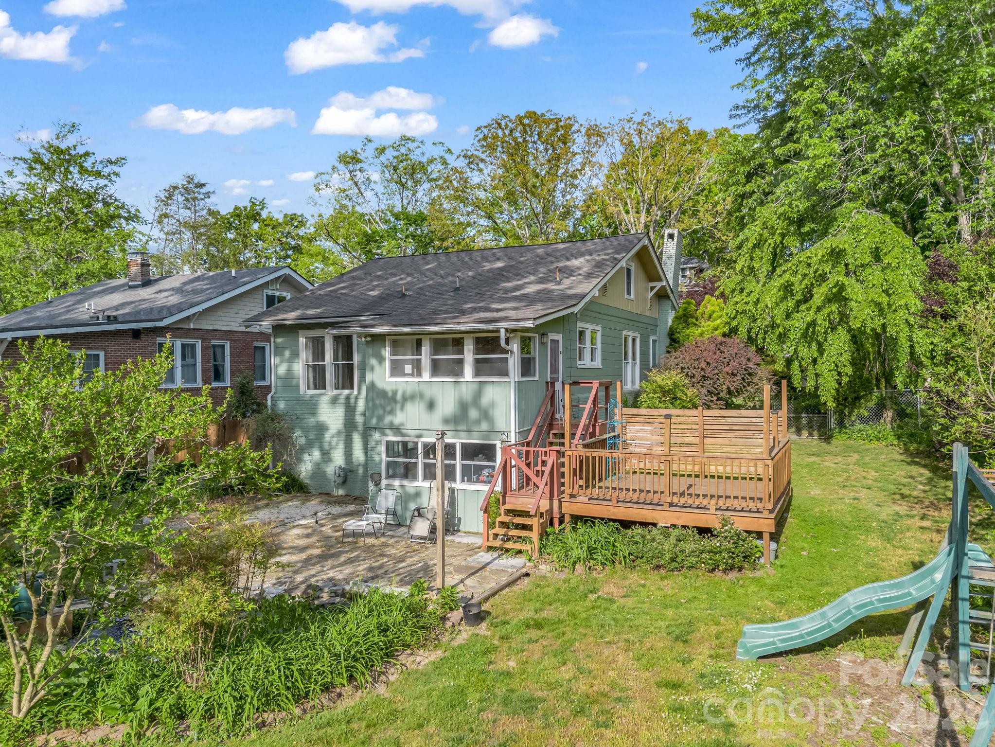 1534 Kensington Road — Hendersonville