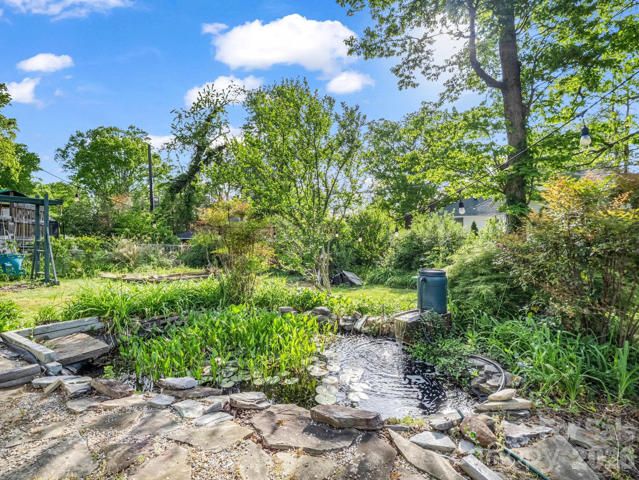 1534 Kensington Road — Hendersonville
