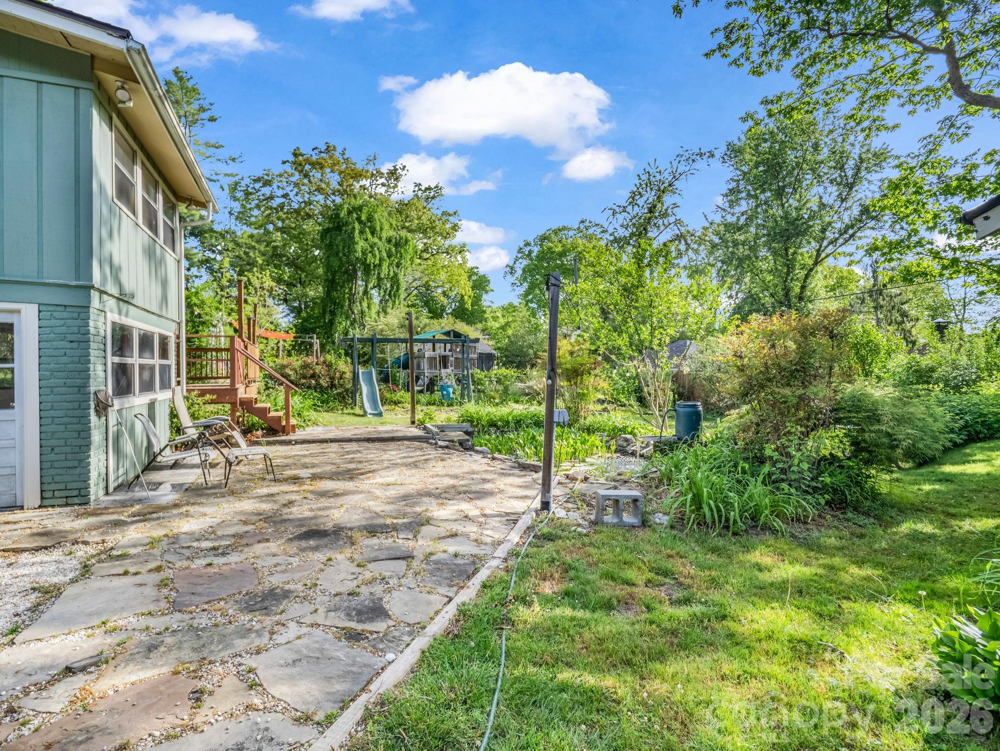 1534 Kensington Road — Hendersonville