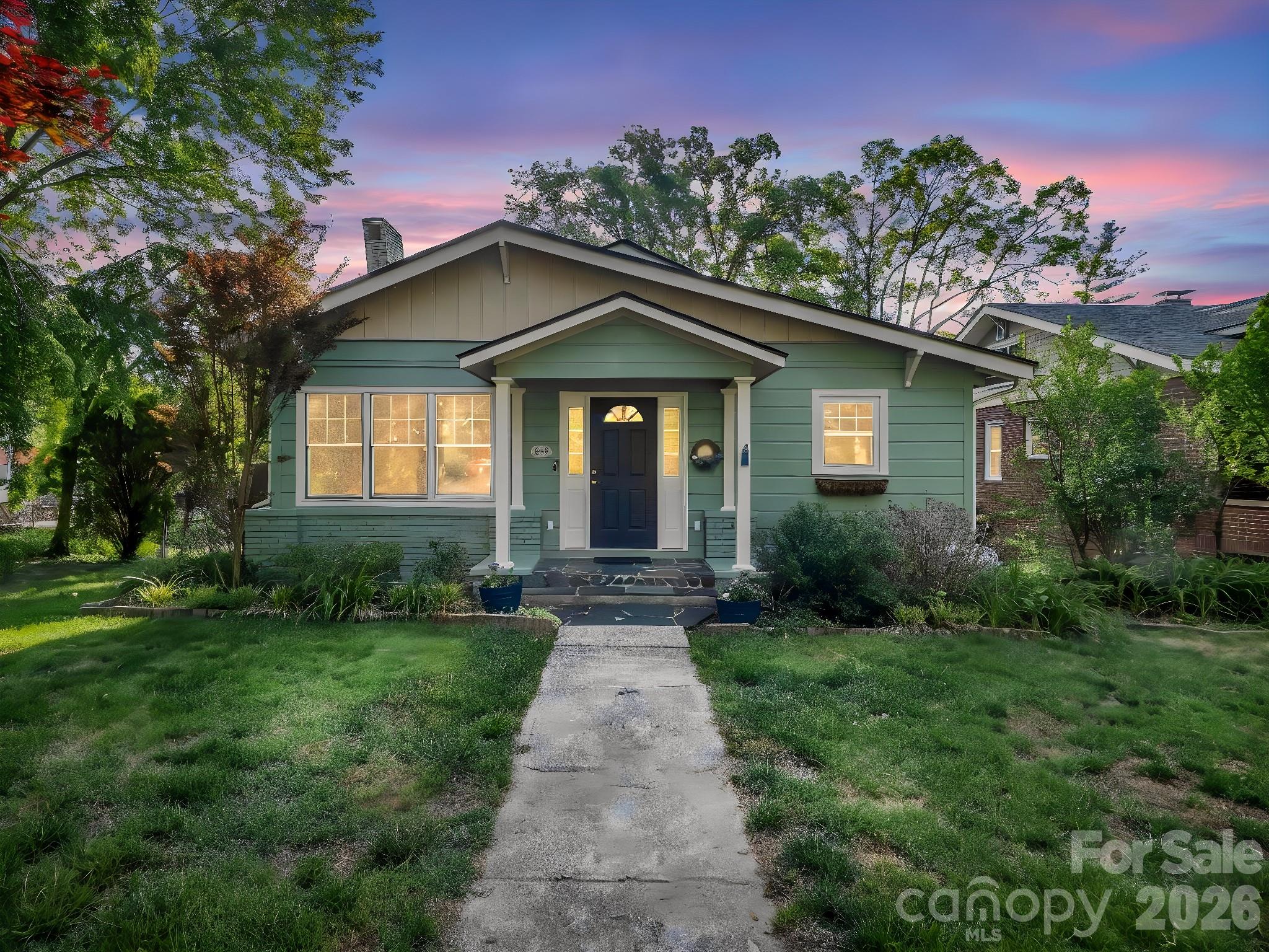 1534 Kensington Road — Hendersonville