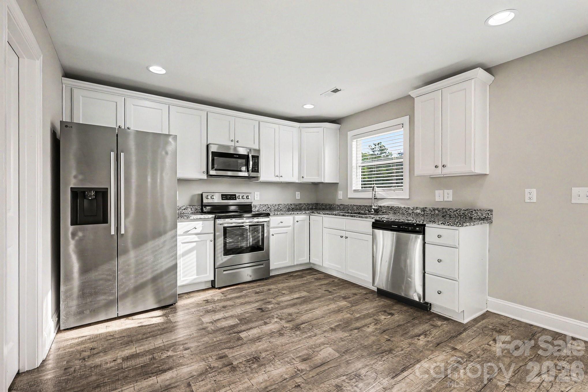 1573 Mayfair Drive — Conover