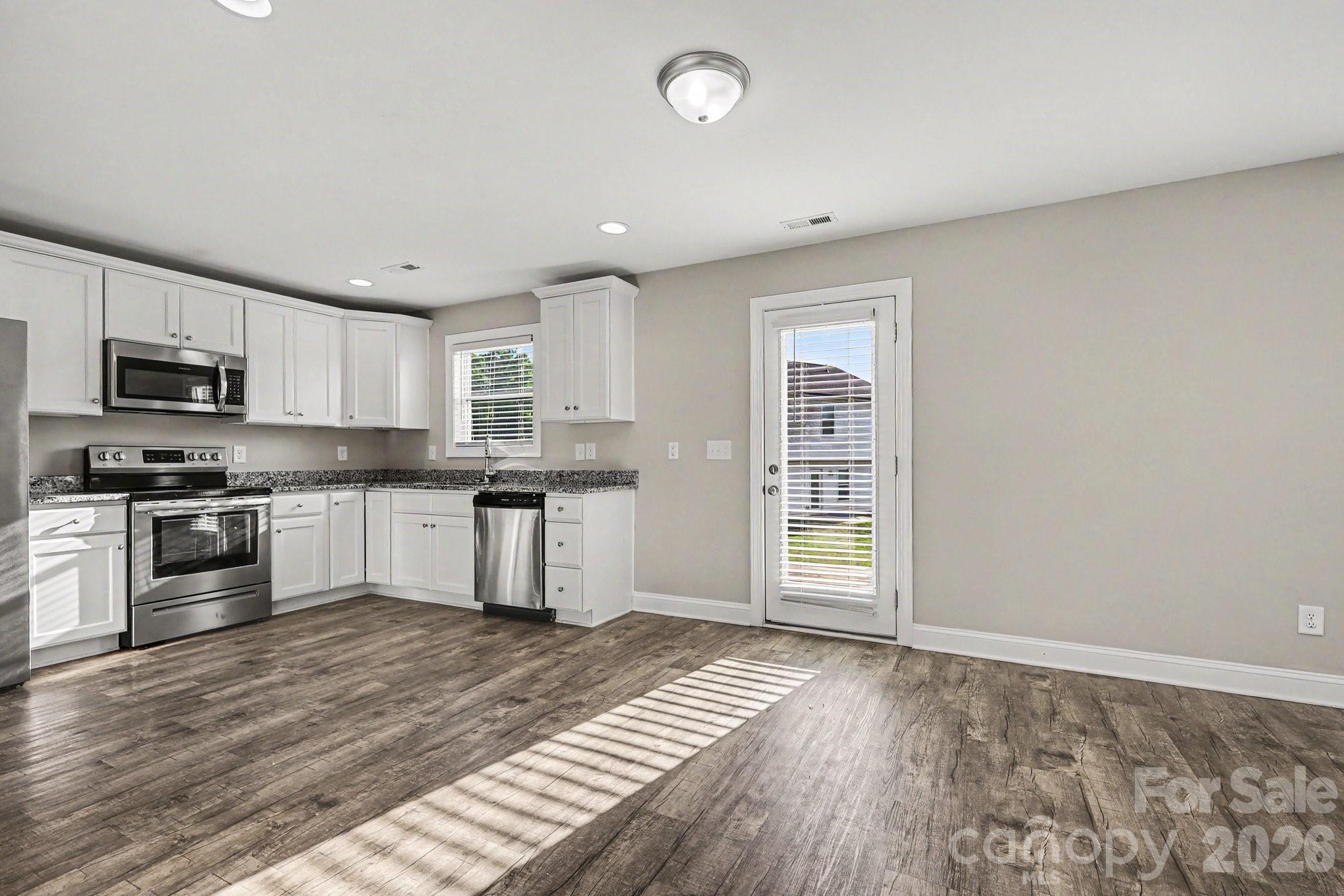 1573 Mayfair Drive — Conover