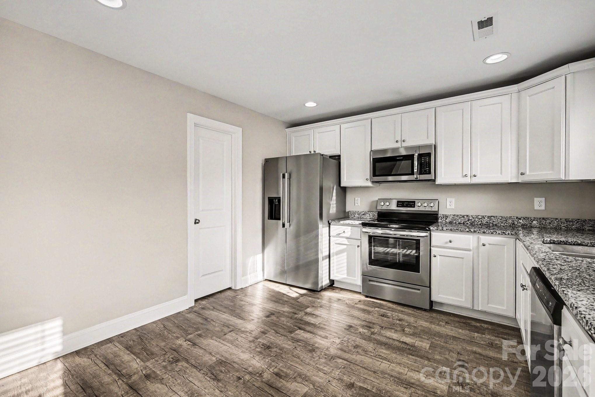 1573 Mayfair Drive — Conover