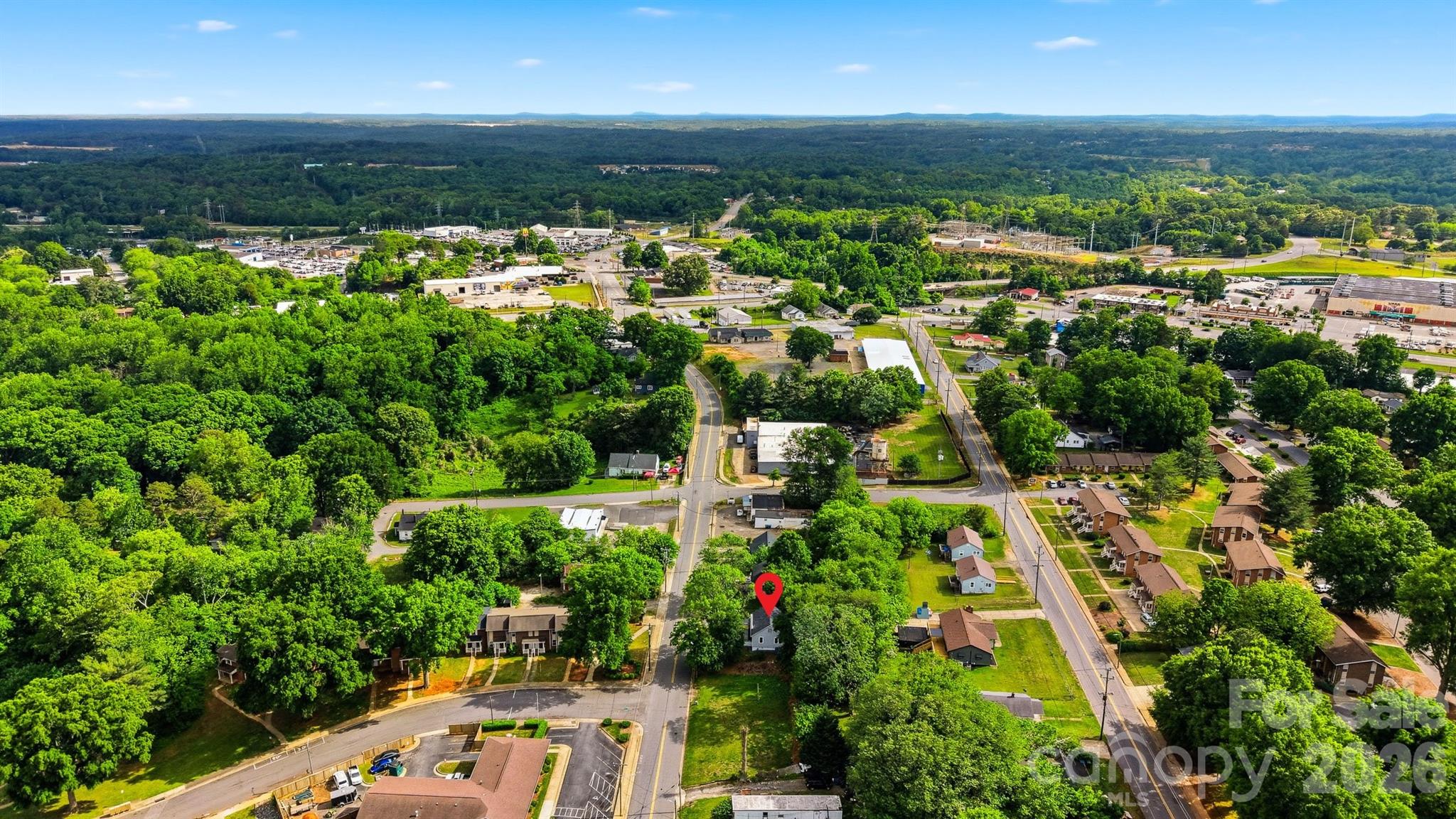 912 S Center Street — Hickory