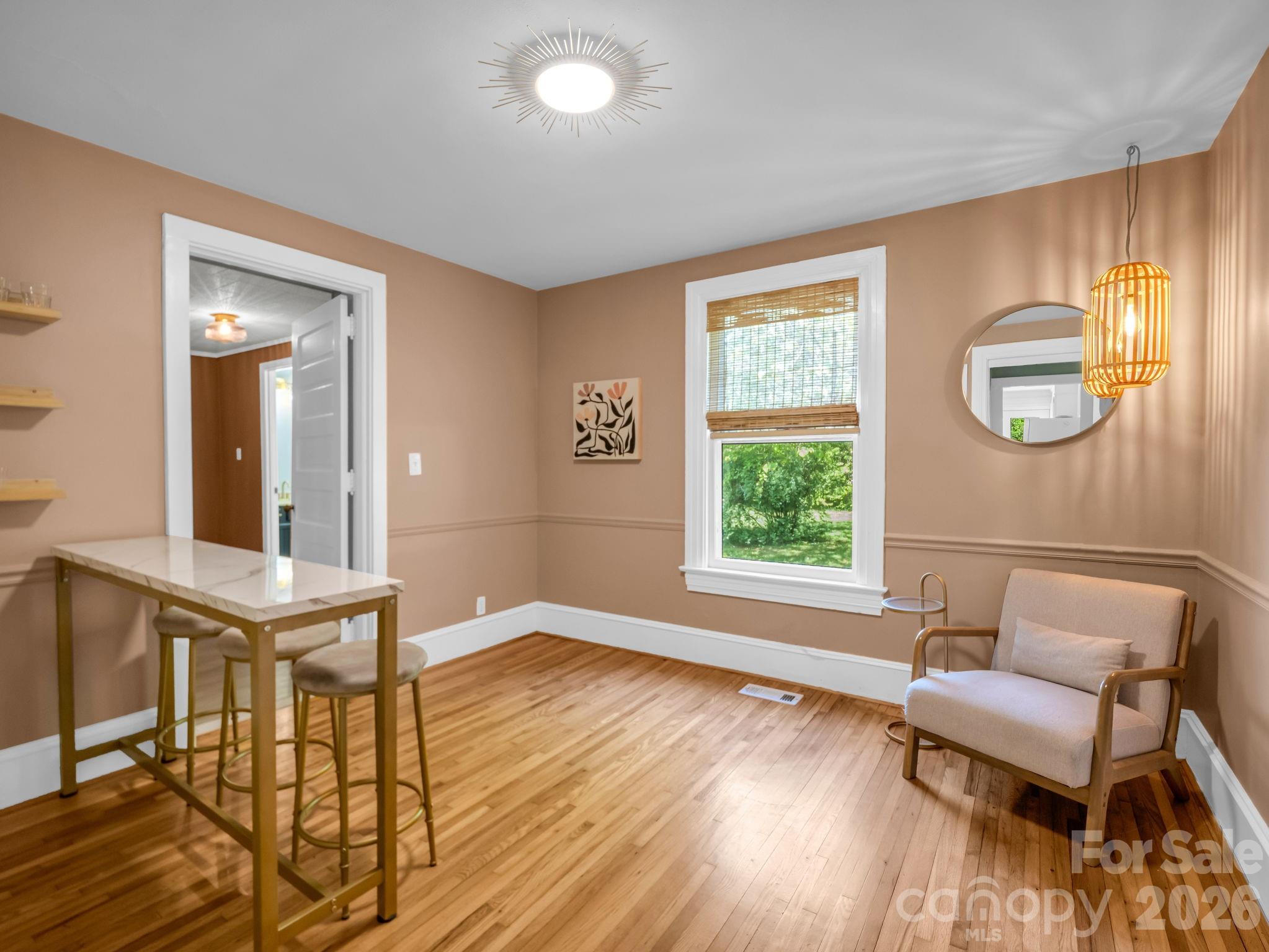 363 Etowah School Road — Hendersonville