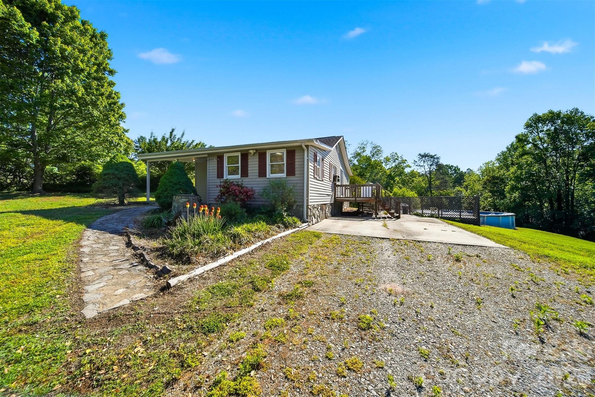 3860 Pickle Williams Lane — Granite Falls