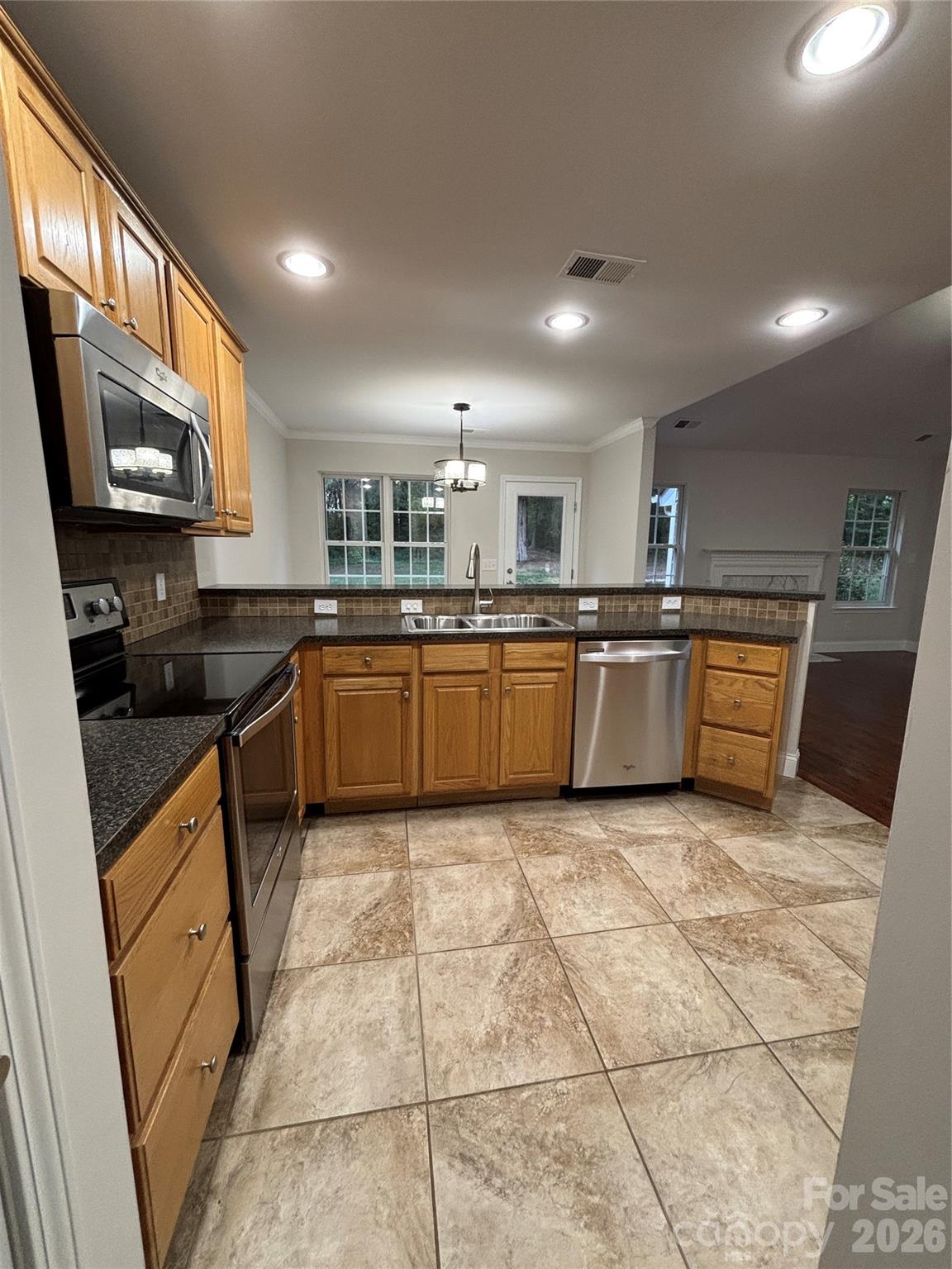 450 Glencrest Drive — Stanley