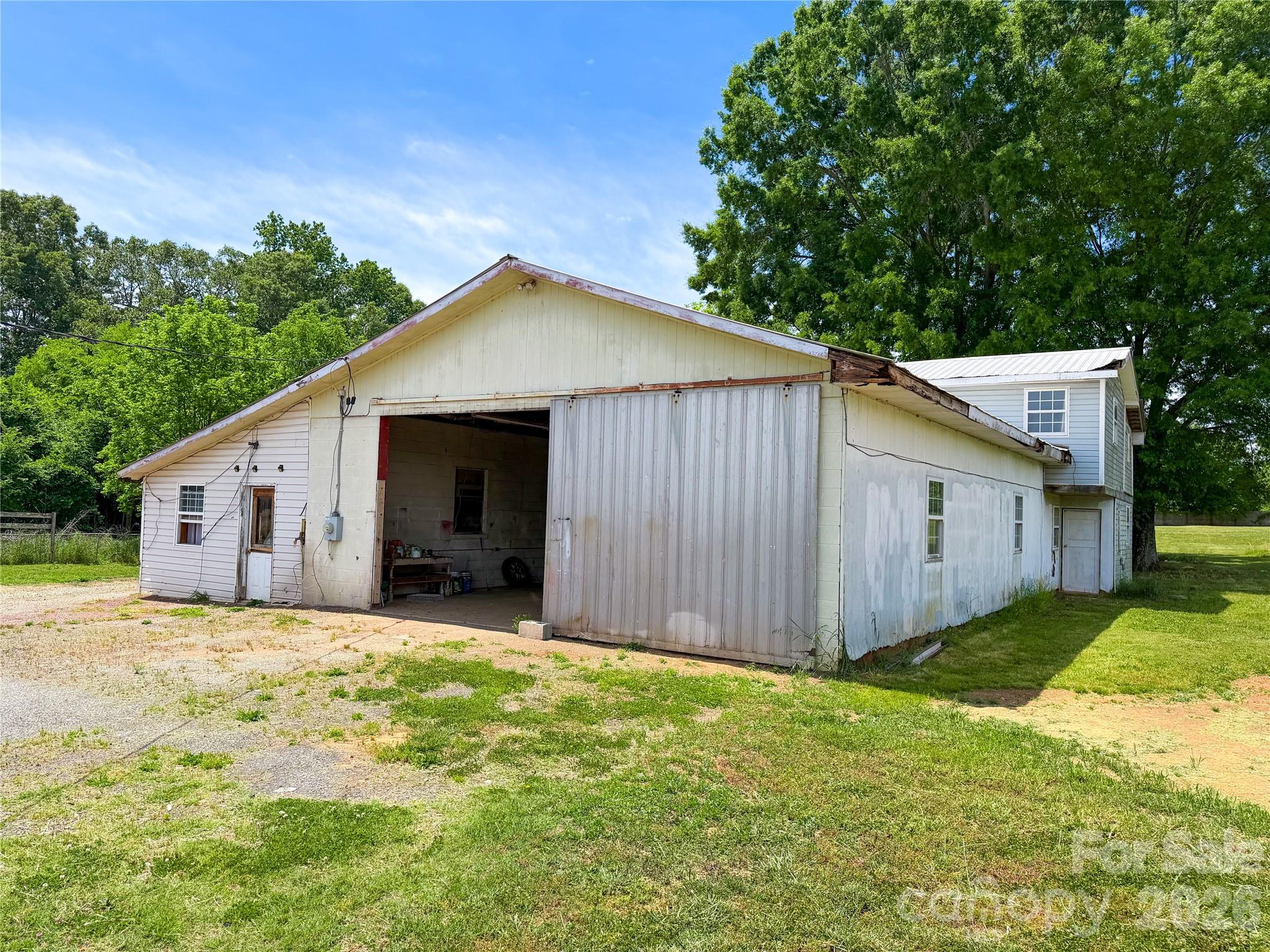 3895 Needmore Road — Woodleaf