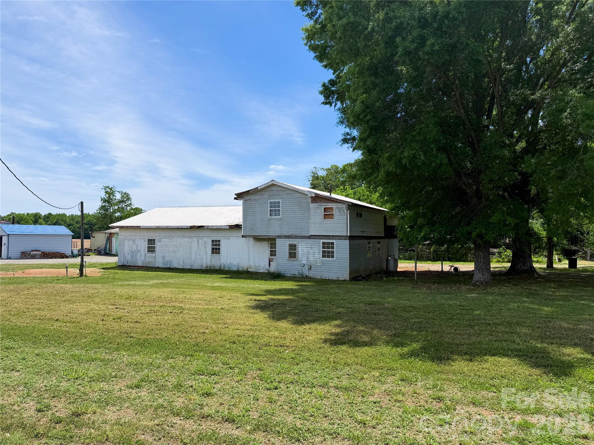 3895 Needmore Road — Woodleaf