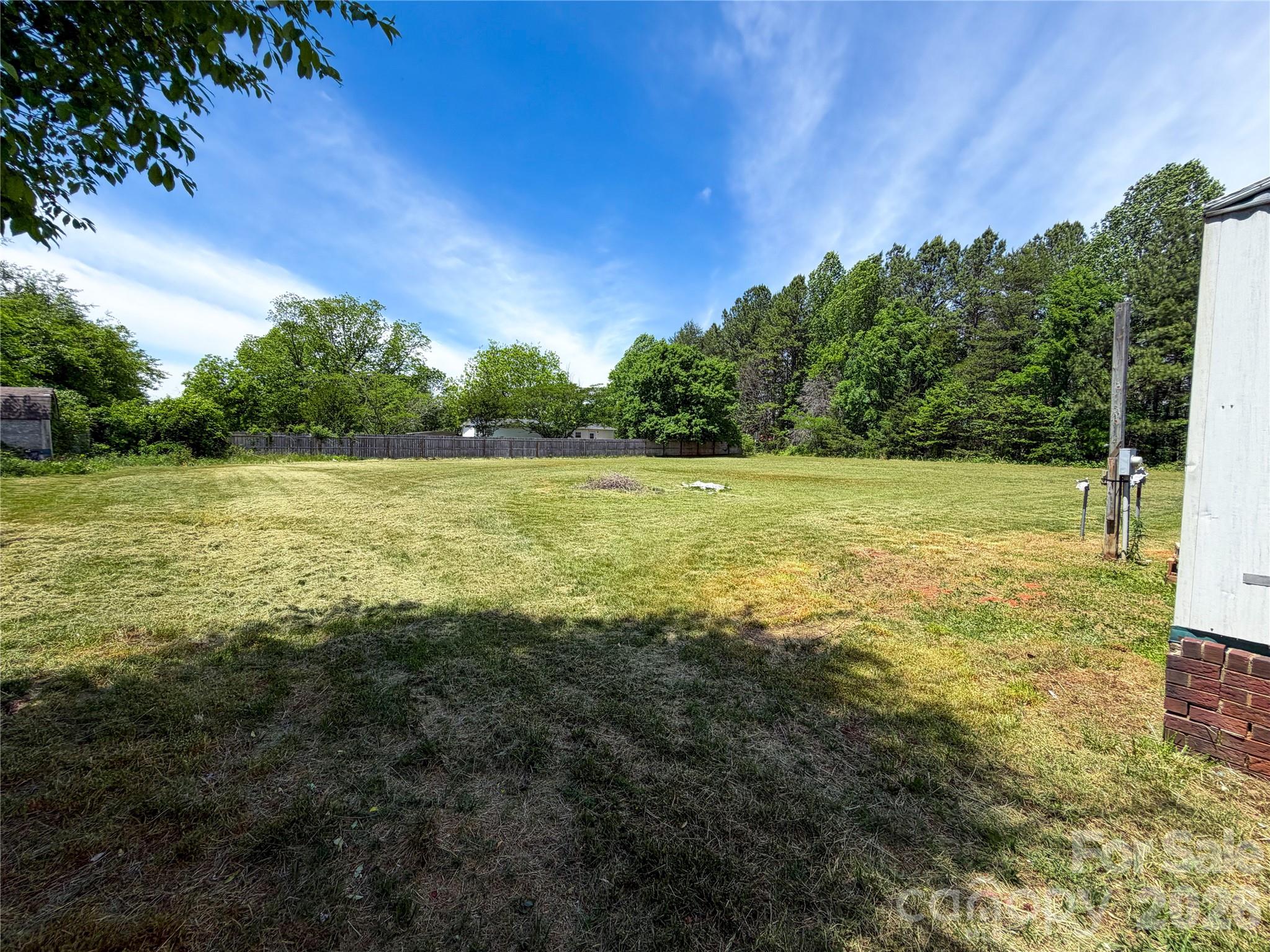 3889 Needmore Road — Woodleaf