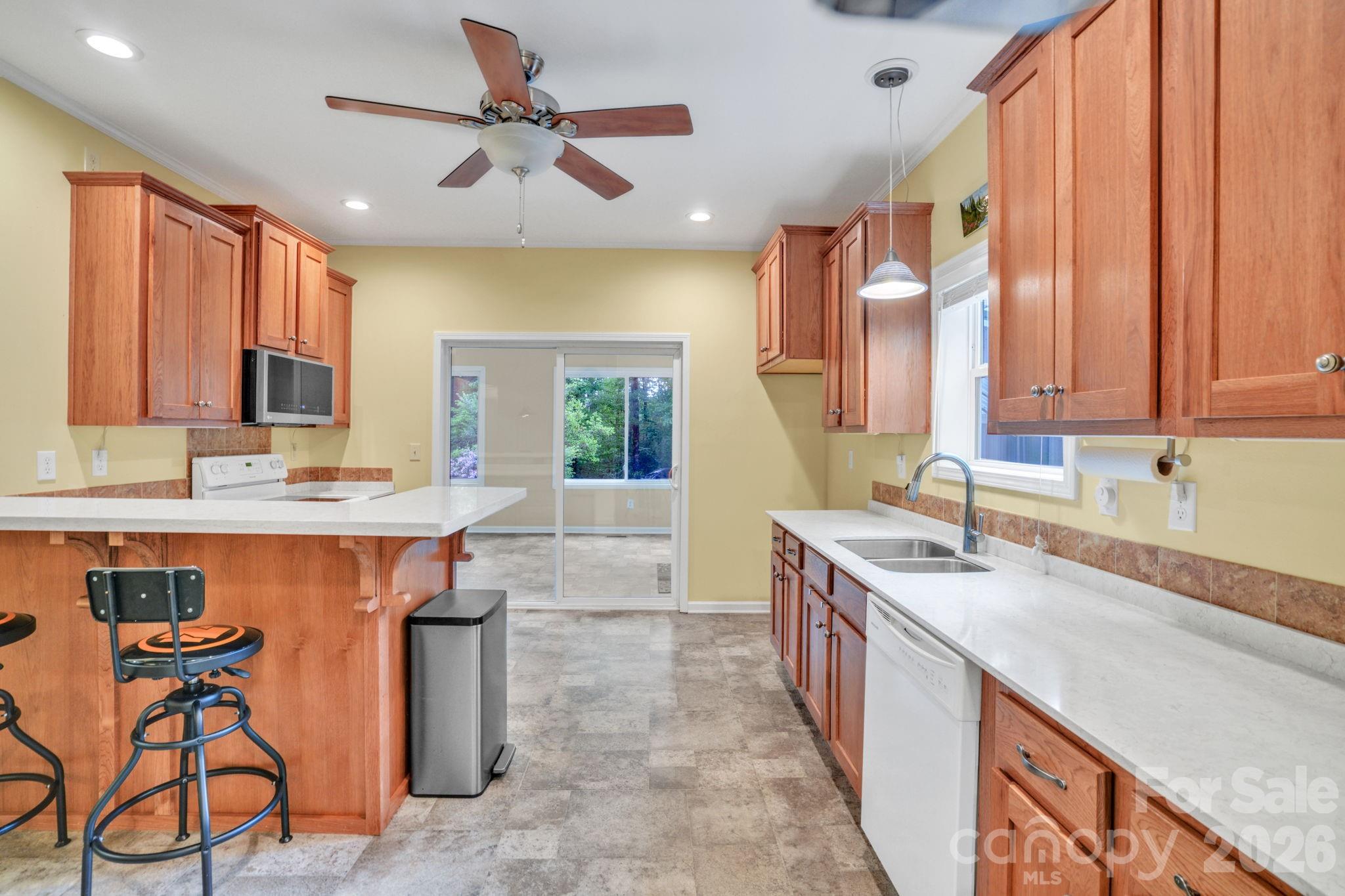189 Friendly Circle — Saluda