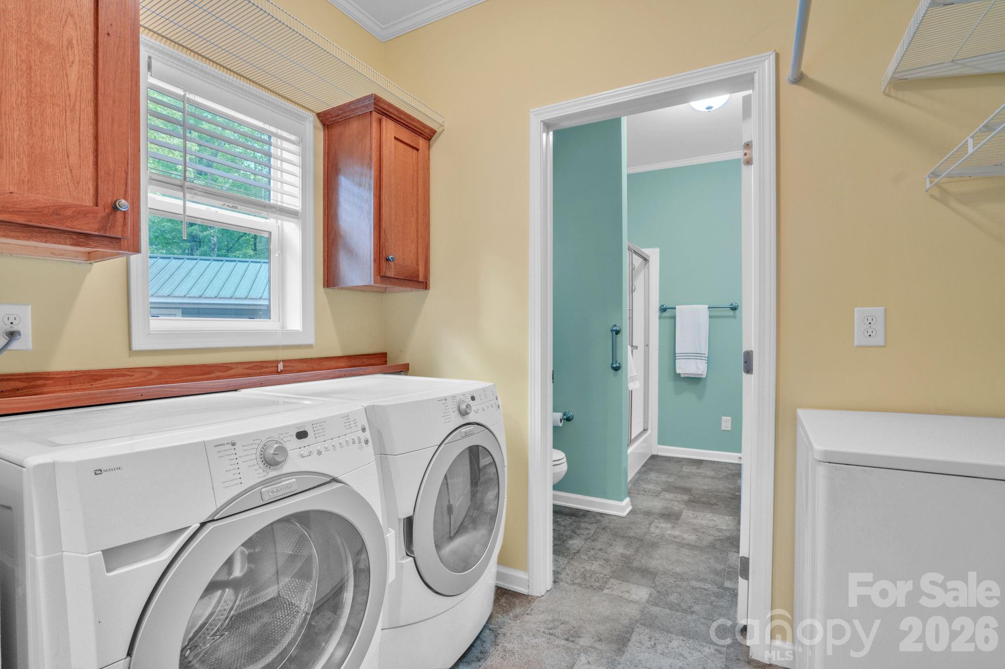 189 Friendly Circle — Saluda