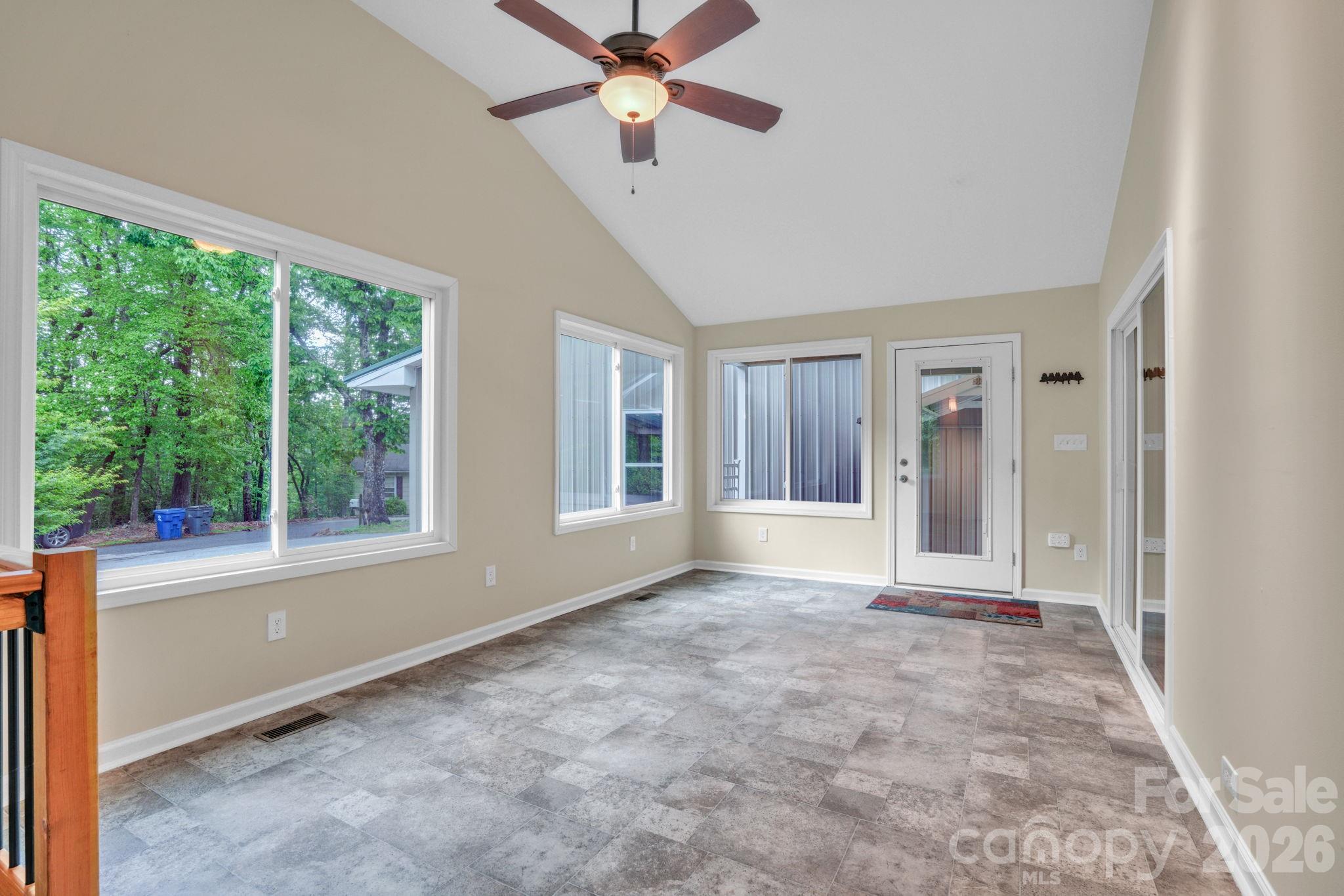 189 Friendly Circle — Saluda