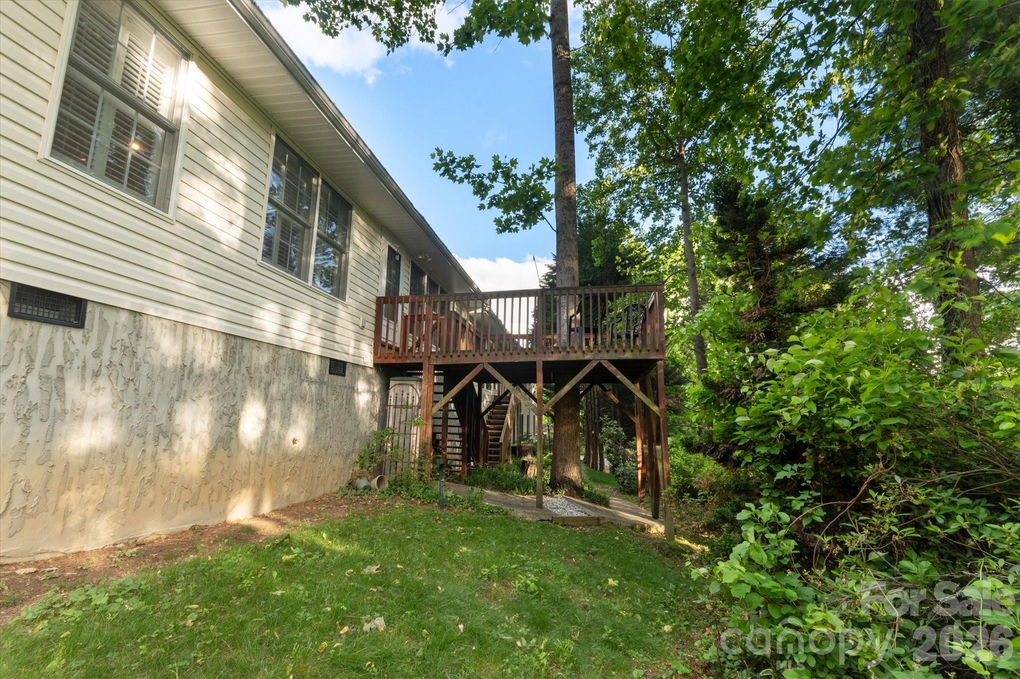 108 Bridgette Loop Road — Hendersonville