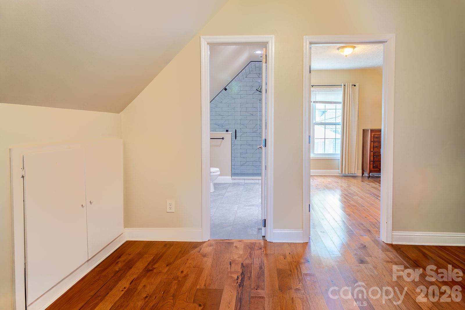 206 Courtland Place — Asheville