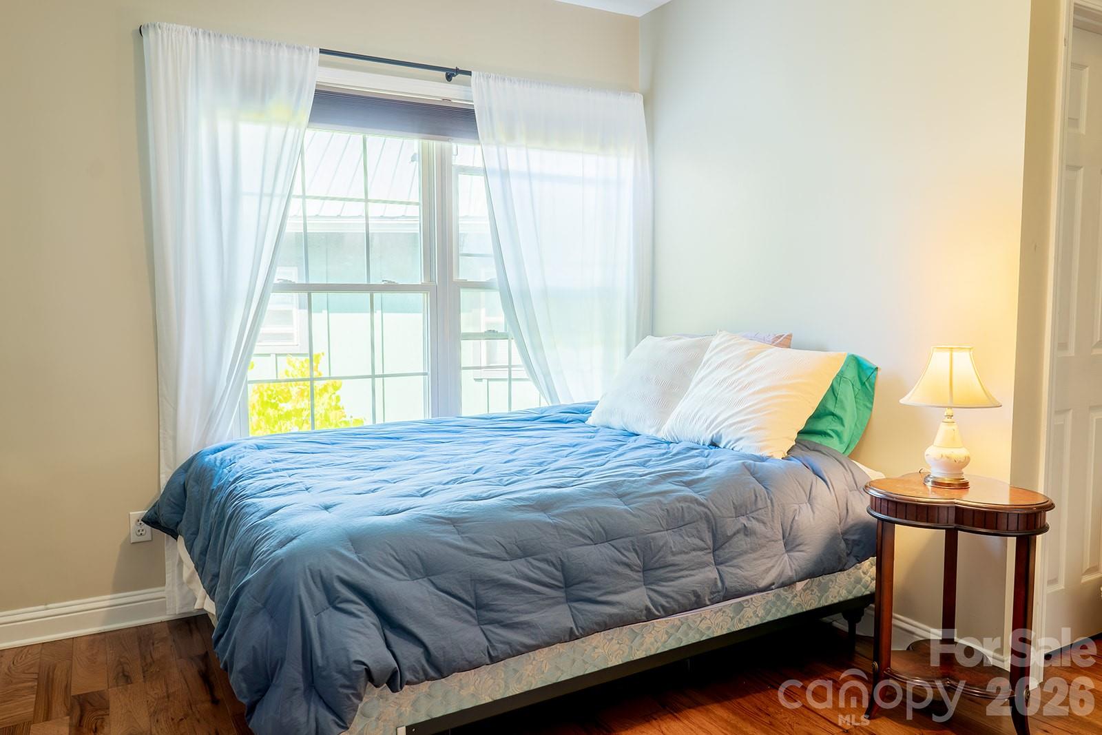 206 Courtland Place — Asheville