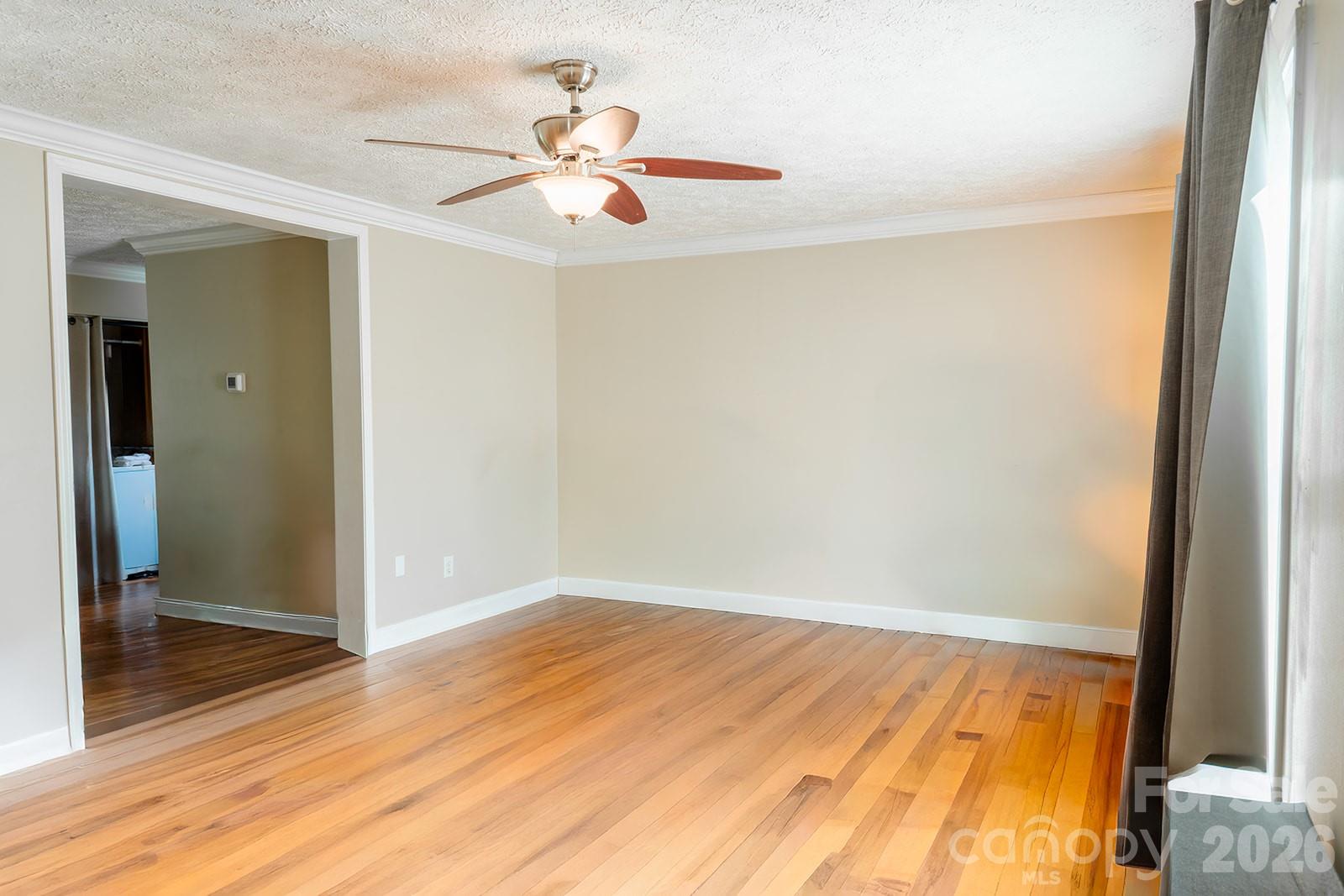 206 Courtland Place — Asheville