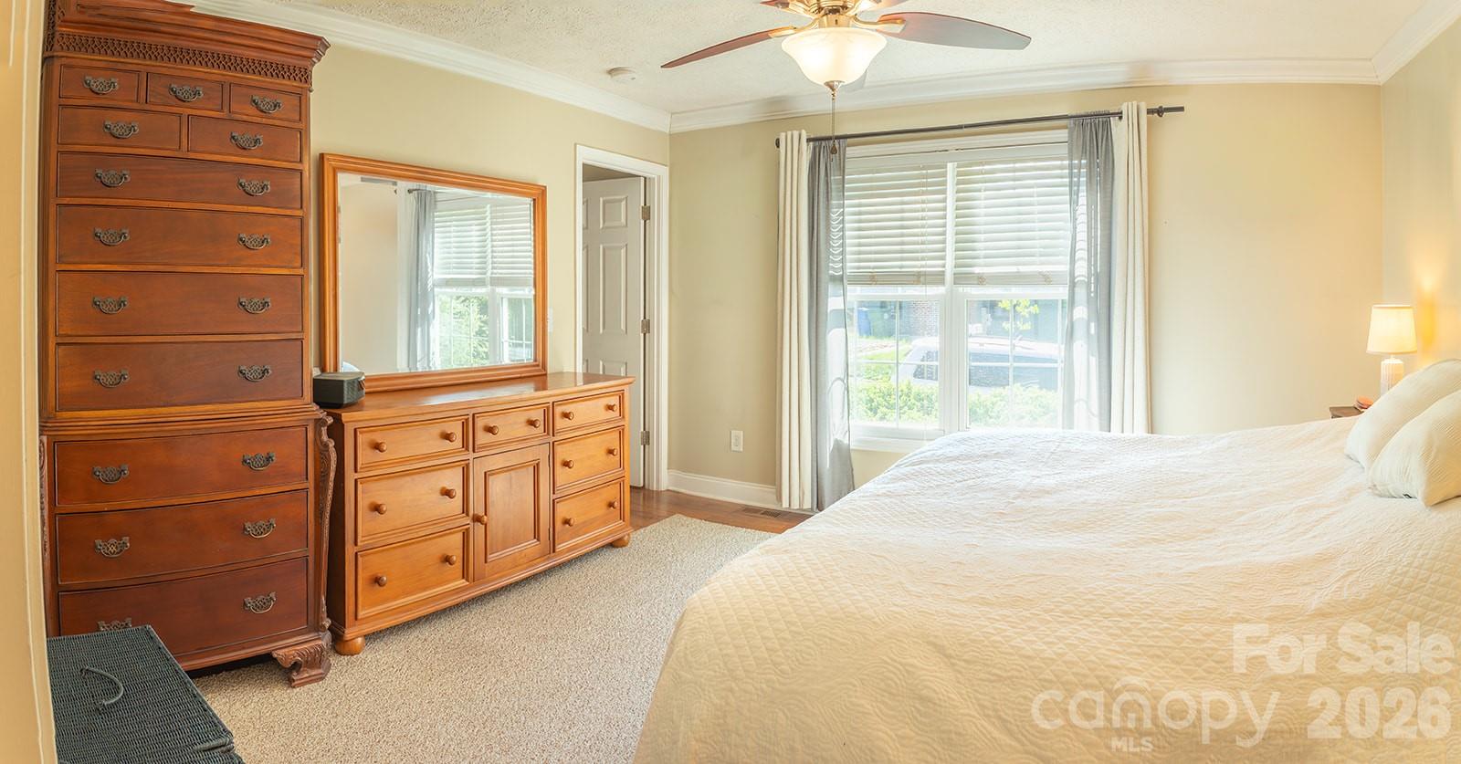 206 Courtland Place — Asheville