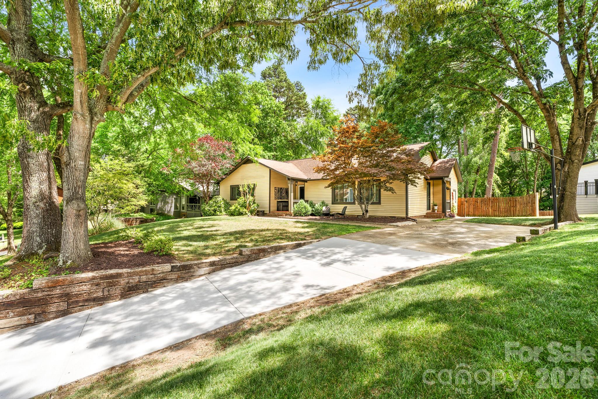 8700 Lorraine Drive — Charlotte
