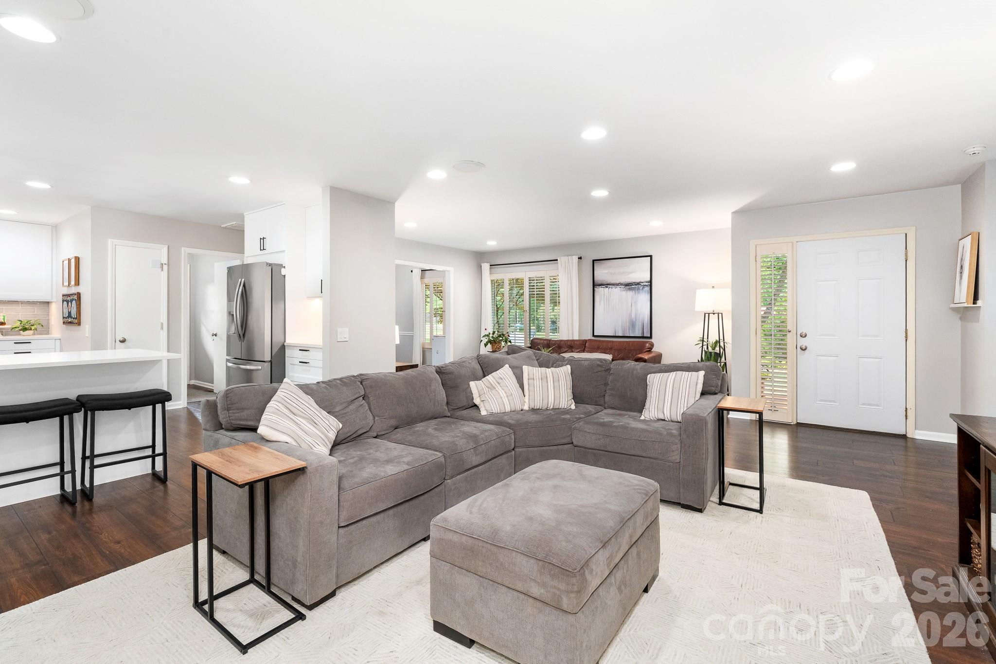 8700 Lorraine Drive — Charlotte