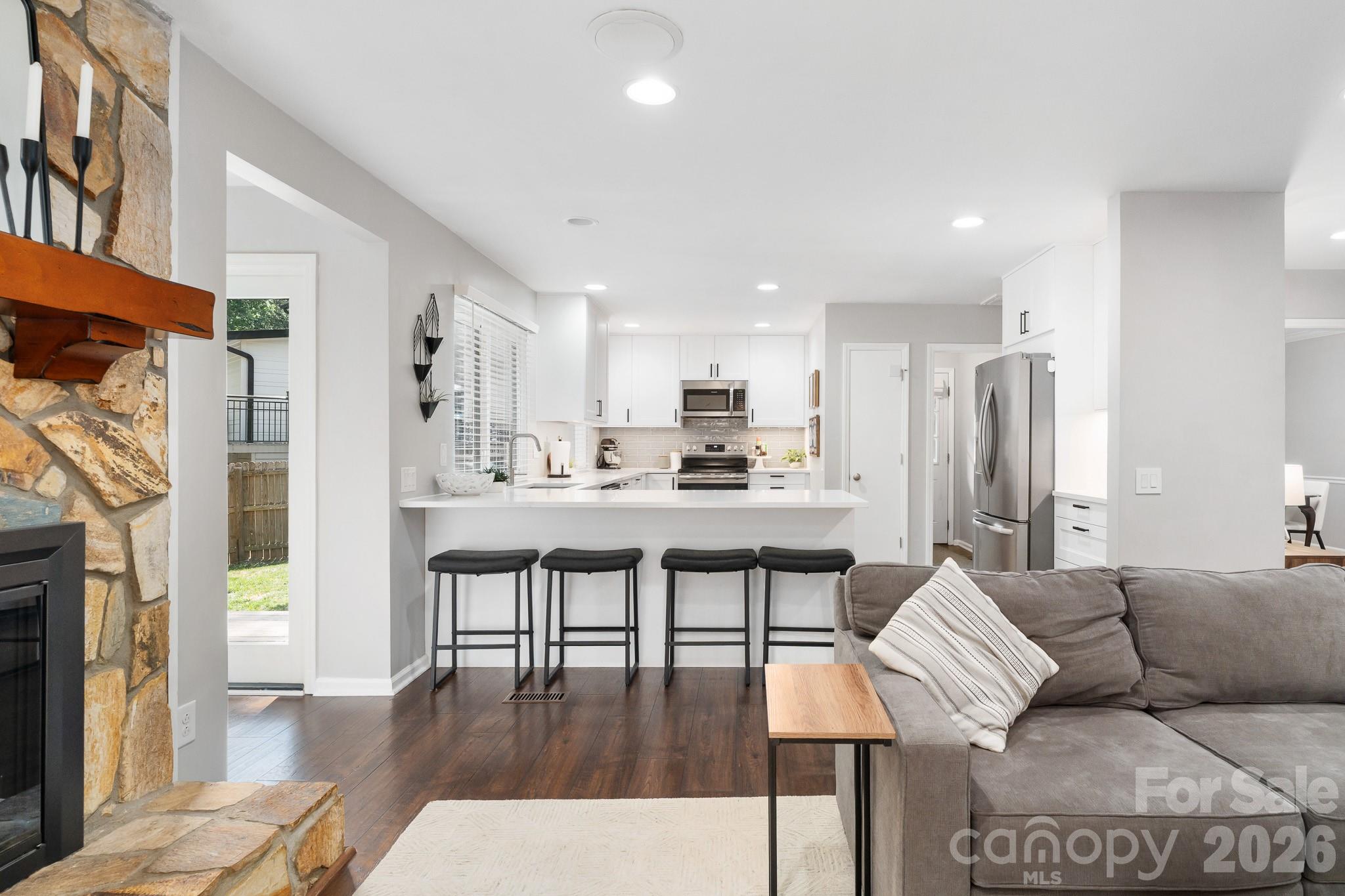 8700 Lorraine Drive — Charlotte