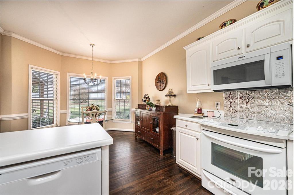 3992 Brickfield Street — Hickory