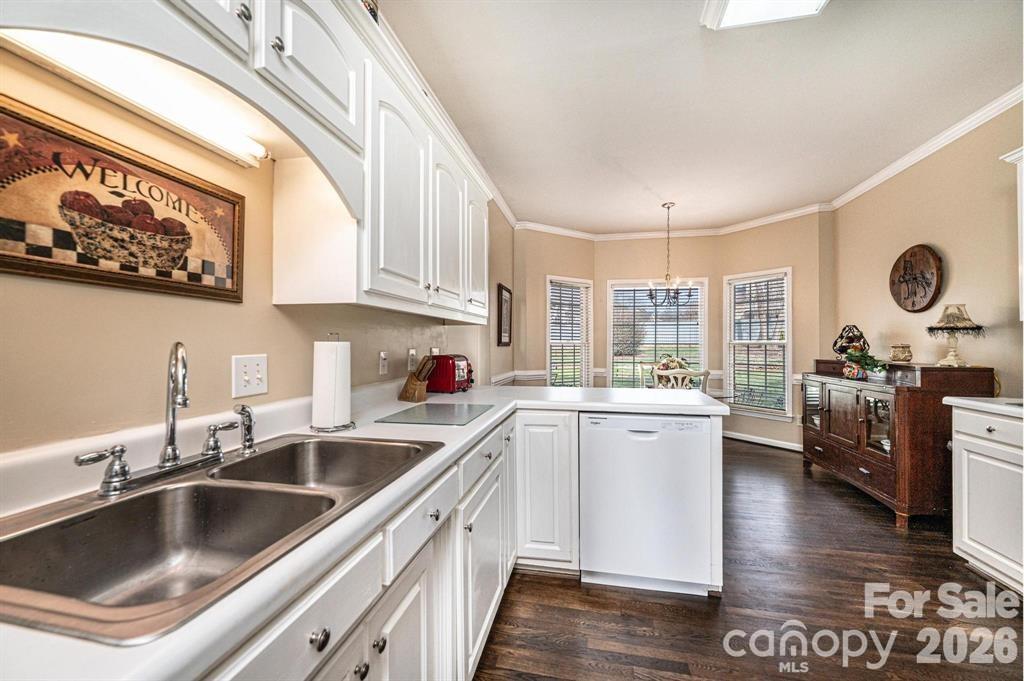 3992 Brickfield Street — Hickory