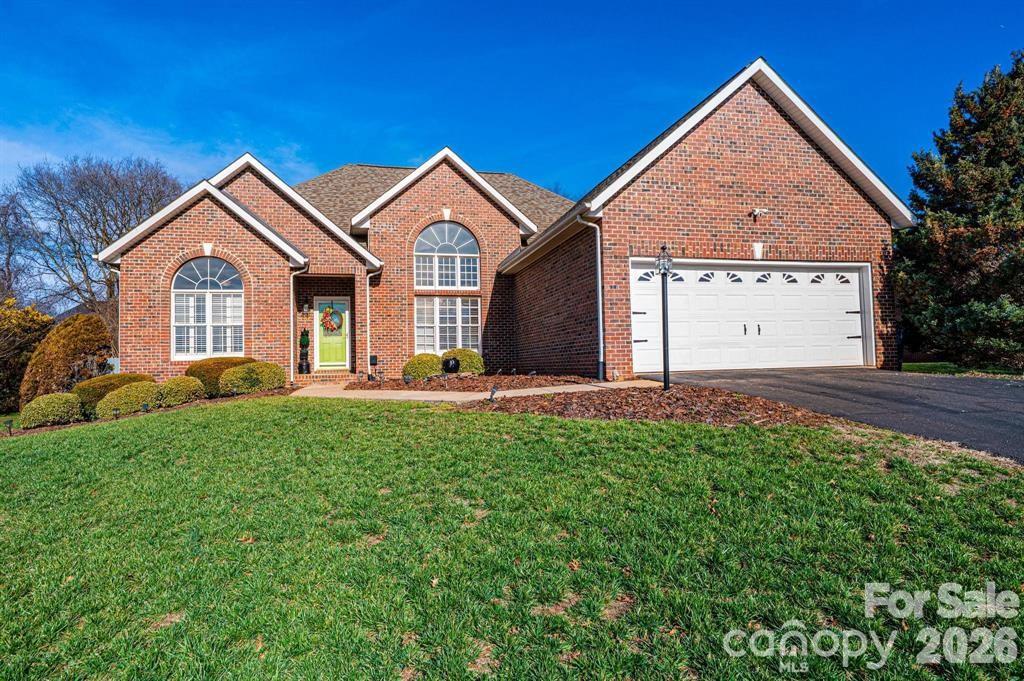 3992 Brickfield Street — Hickory