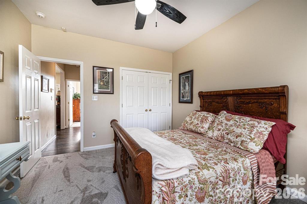 3992 Brickfield Street — Hickory