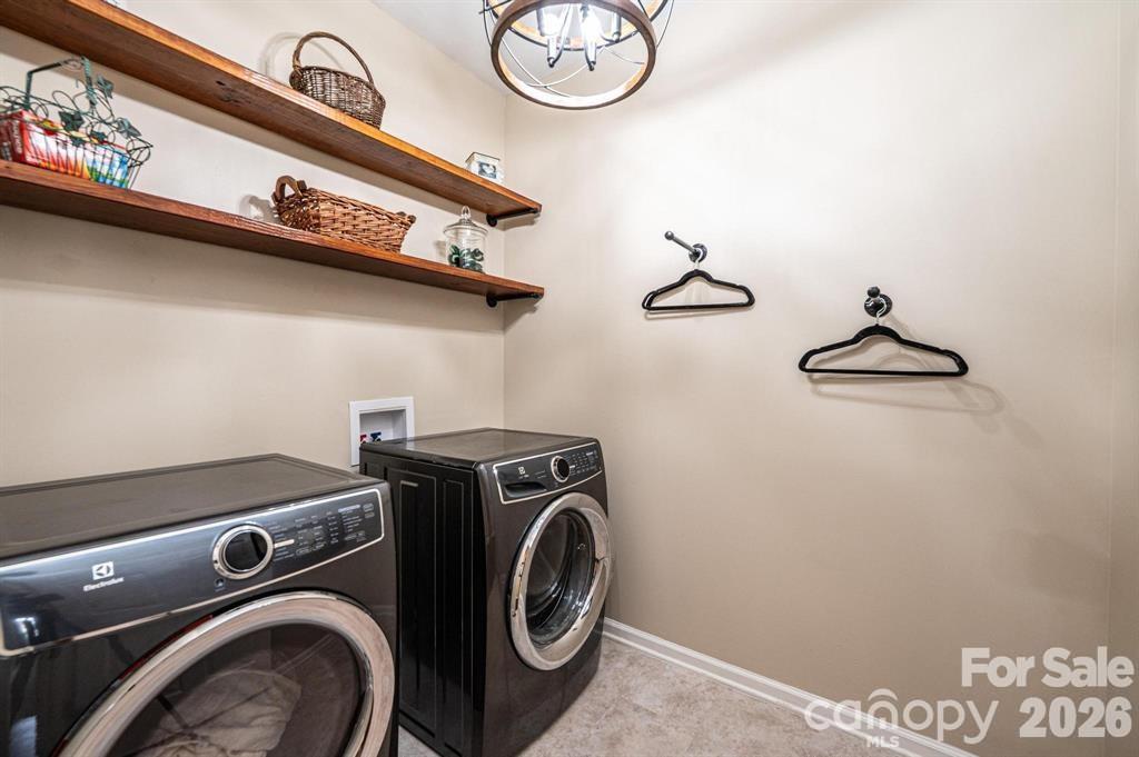3992 Brickfield Street — Hickory