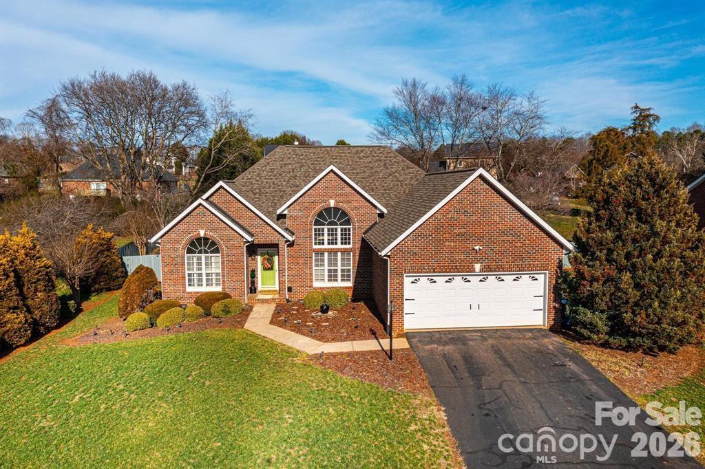 3992 Brickfield Street — Hickory