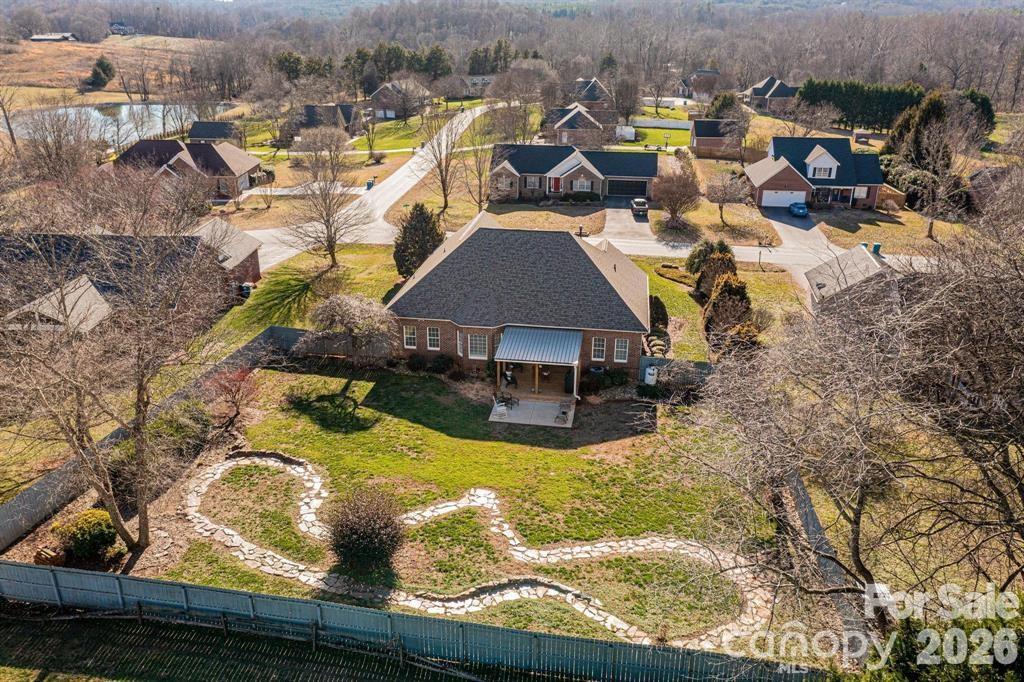 3992 Brickfield Street — Hickory