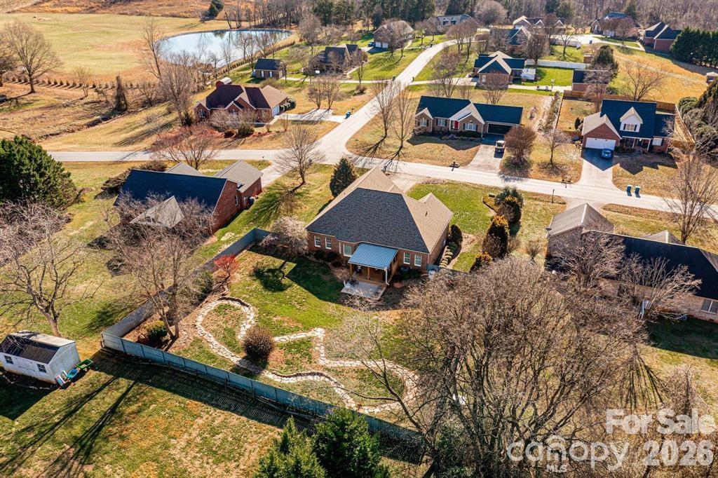 3992 Brickfield Street — Hickory