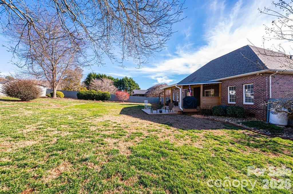 3992 Brickfield Street — Hickory