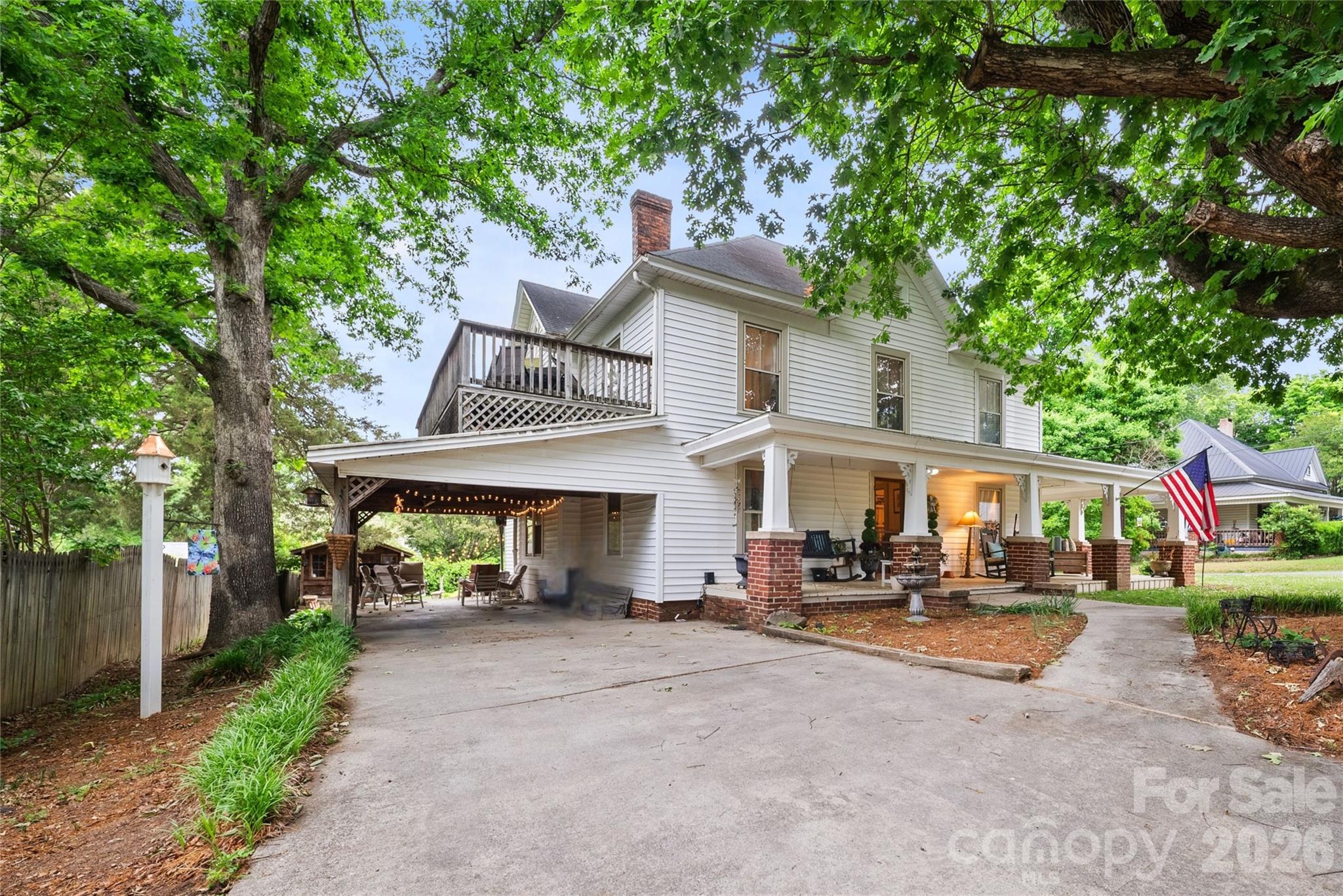 216 W 2nd Street — Denton