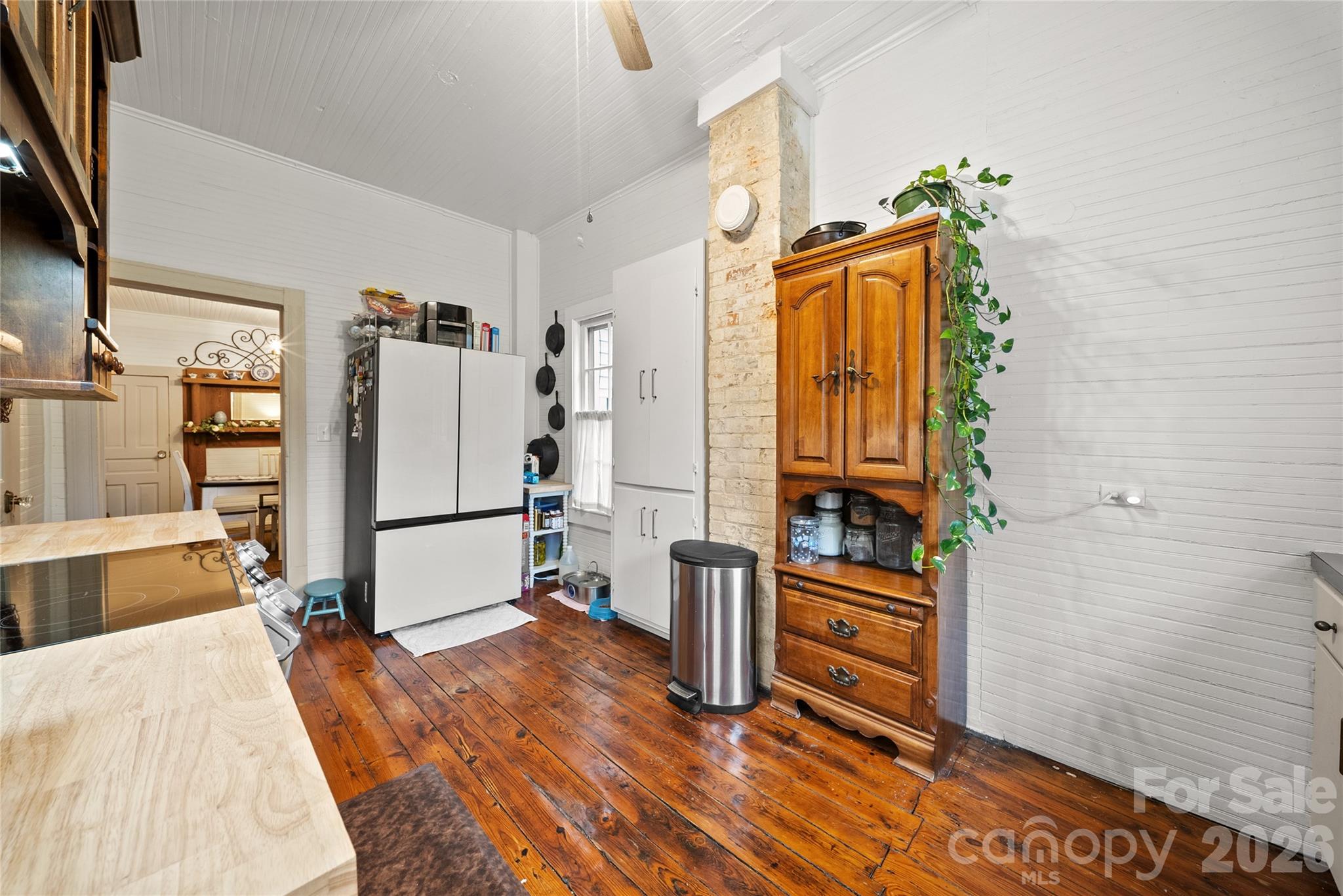 216 W 2nd Street — Denton