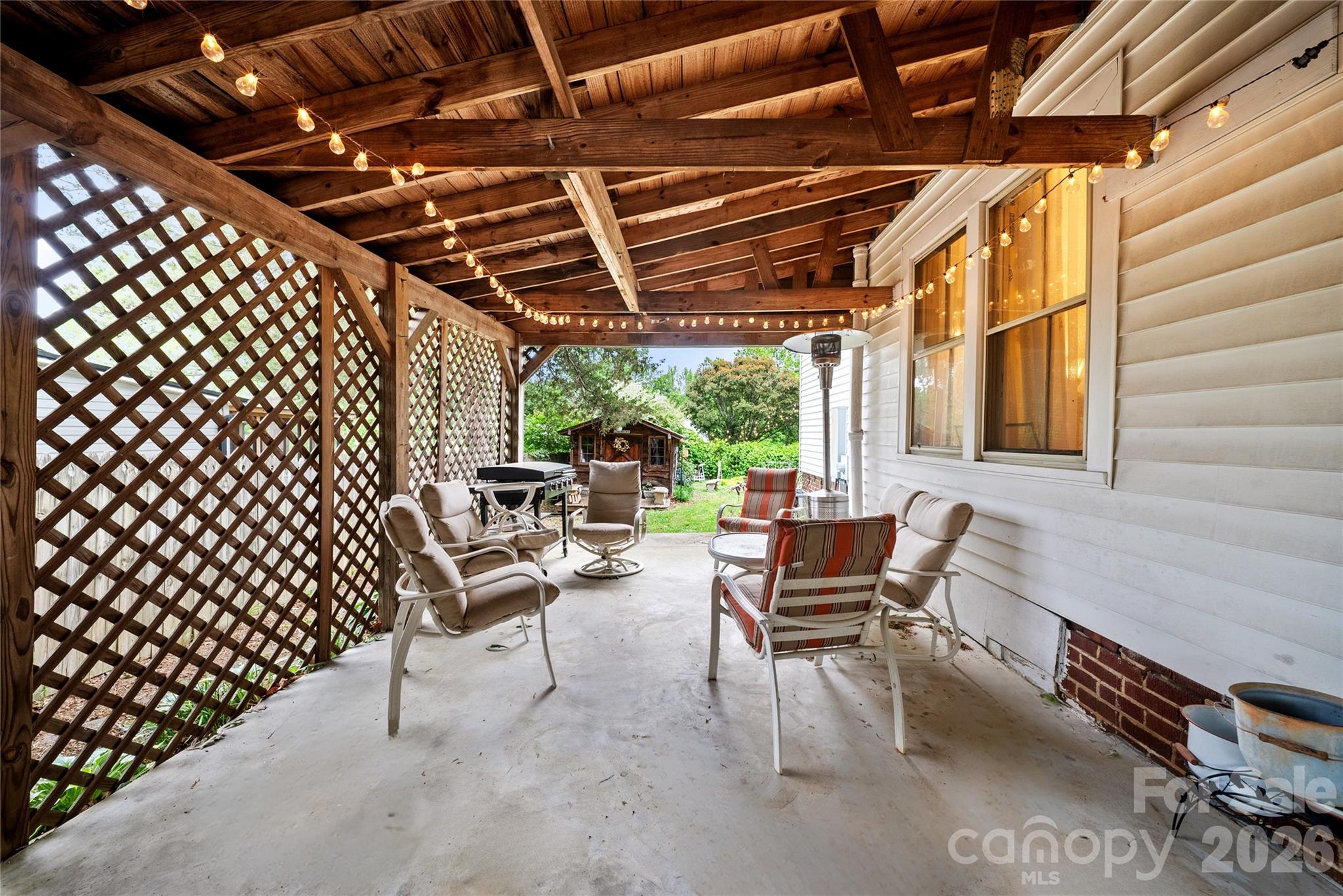 216 W 2nd Street — Denton
