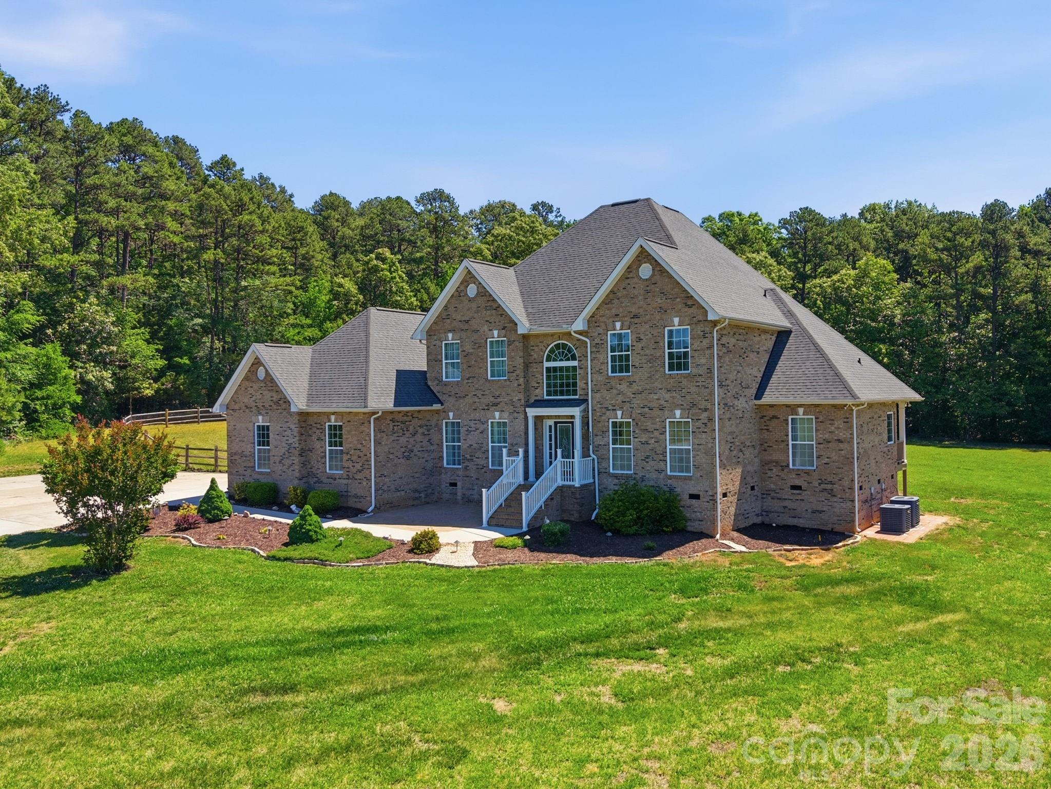 1434 Steeplechase Drive — Mount Pleasant
