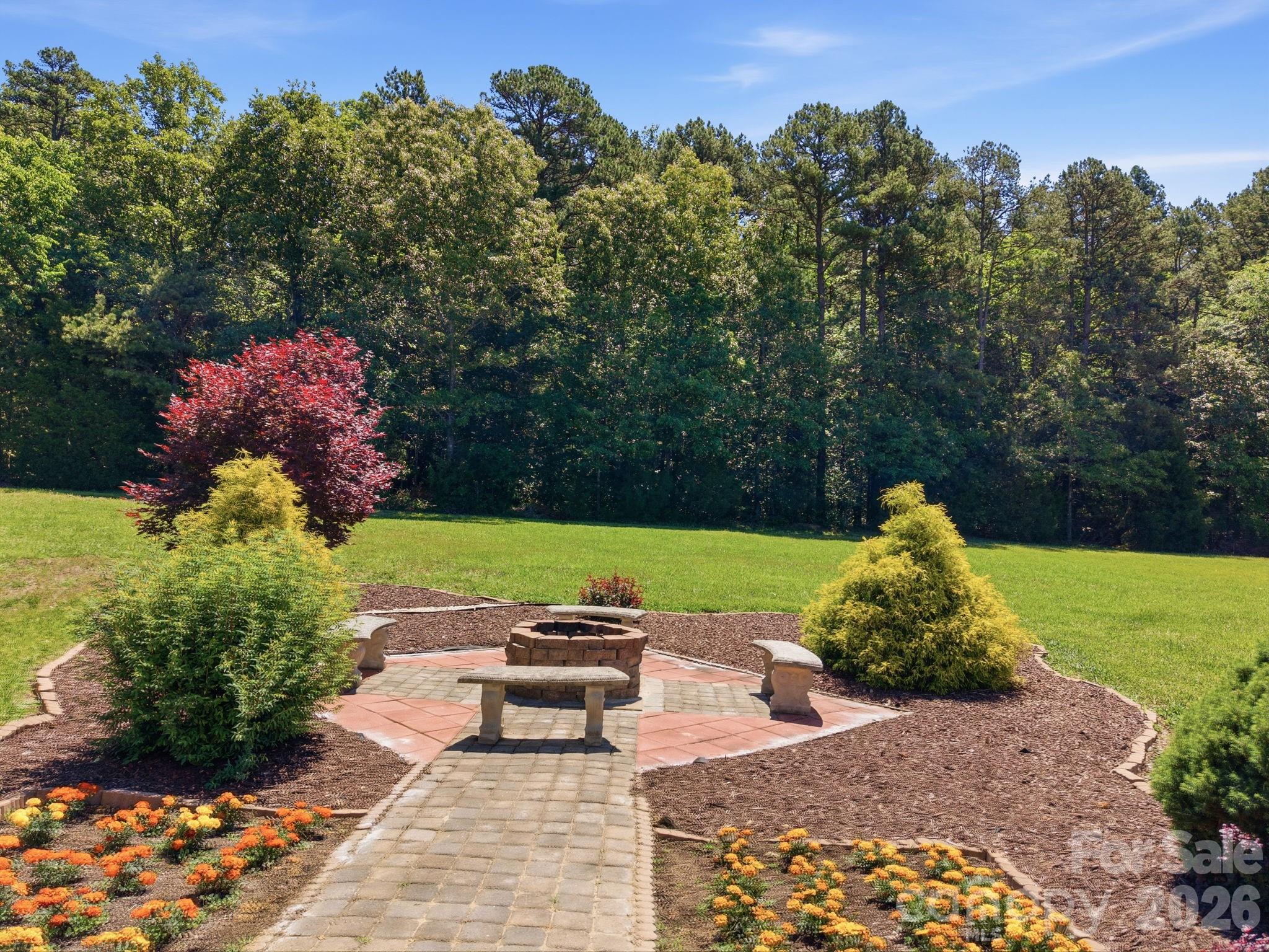 1434 Steeplechase Drive — Mount Pleasant