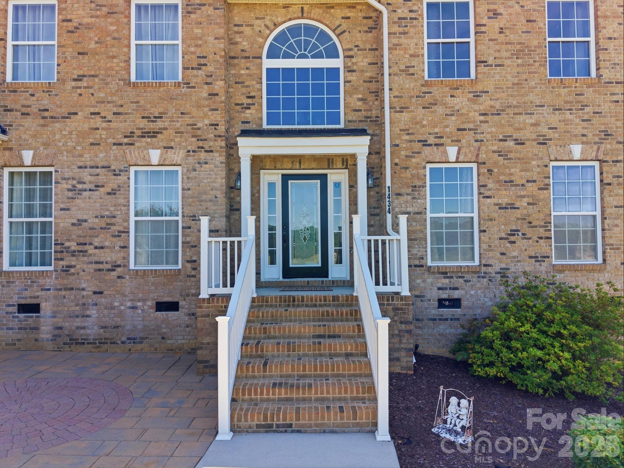 1434 Steeplechase Drive — Mount Pleasant