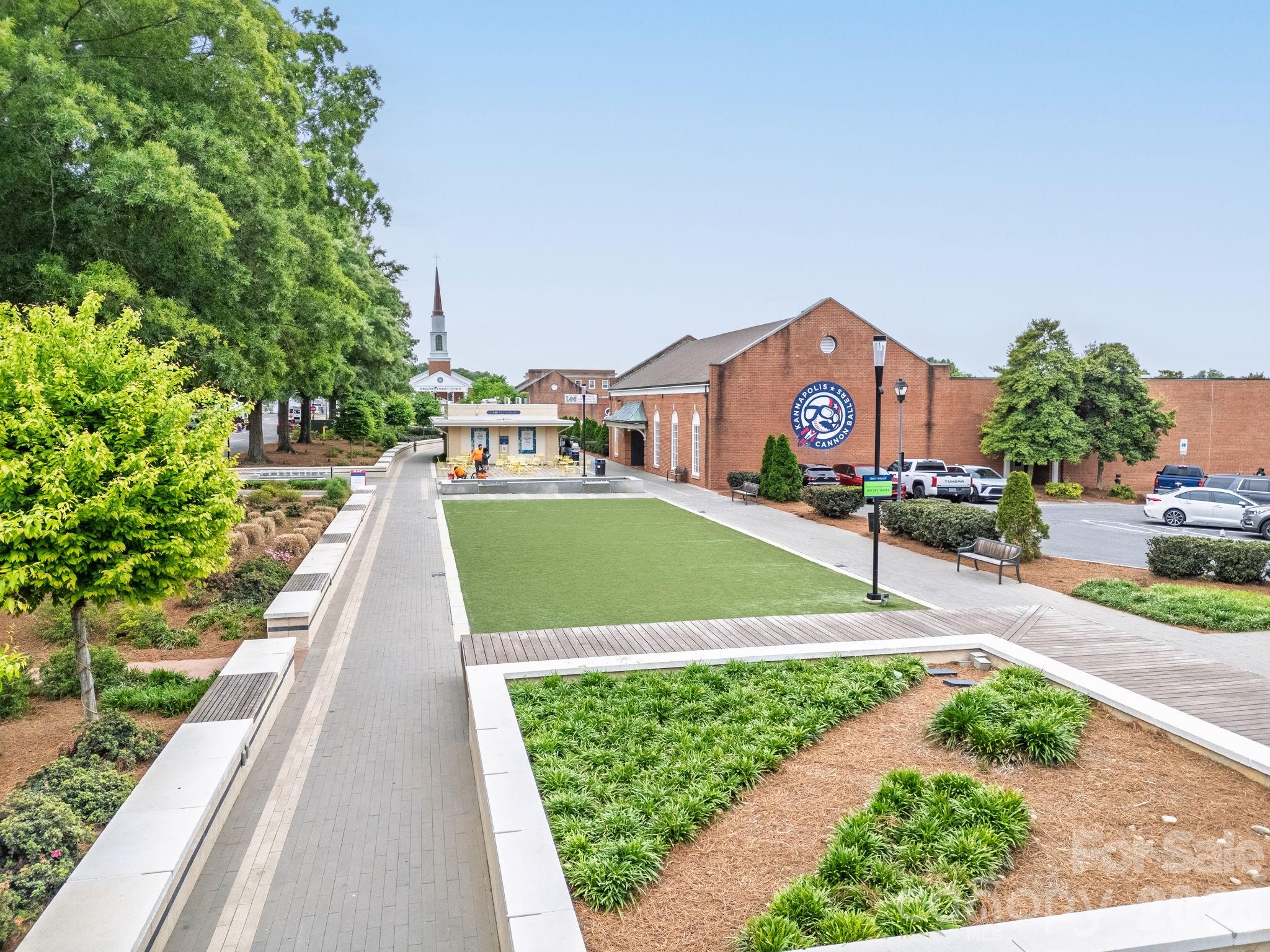 600 W 8th Street — Kannapolis